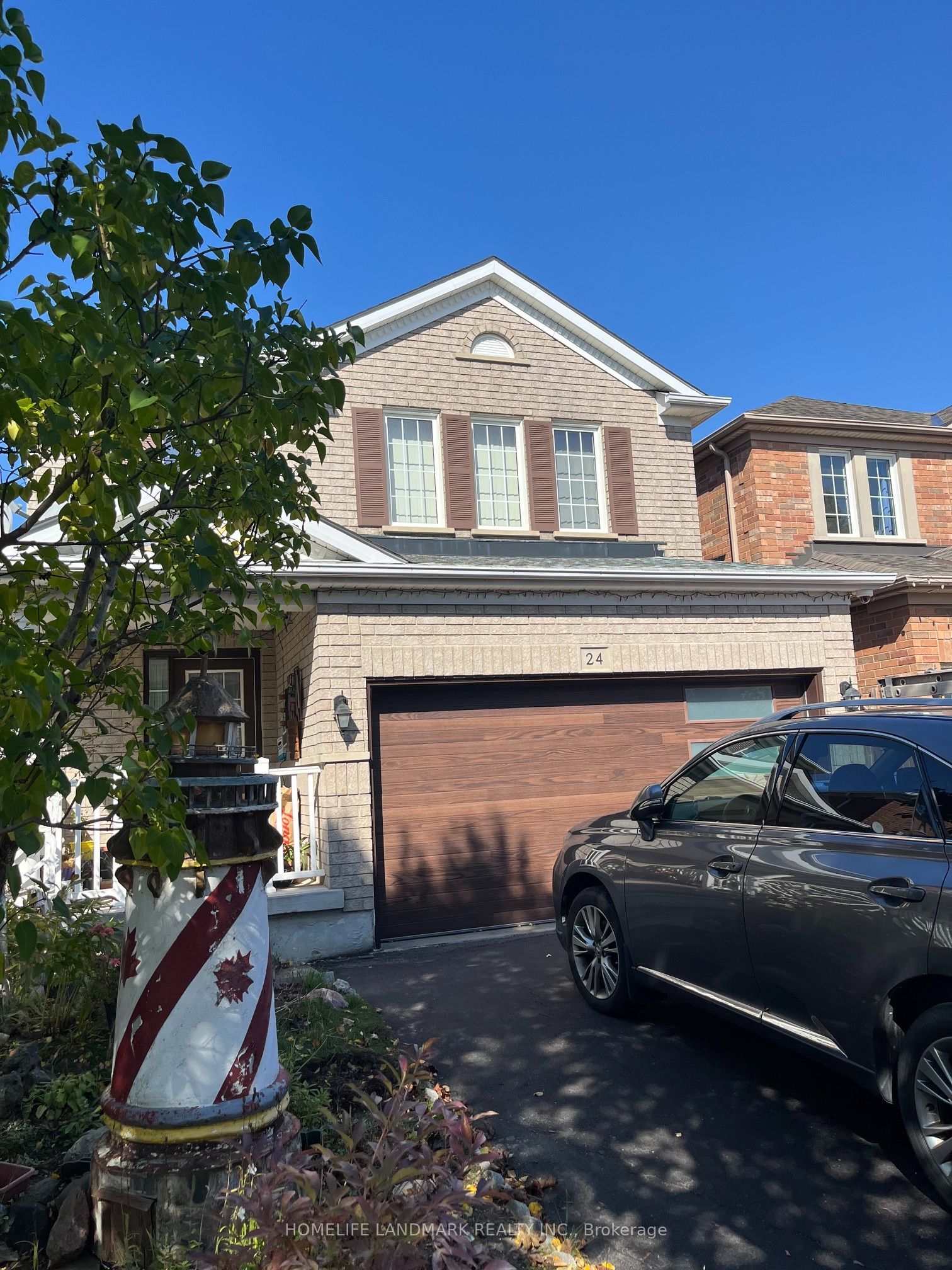 24 Gwilliam Lane, Aurora 1