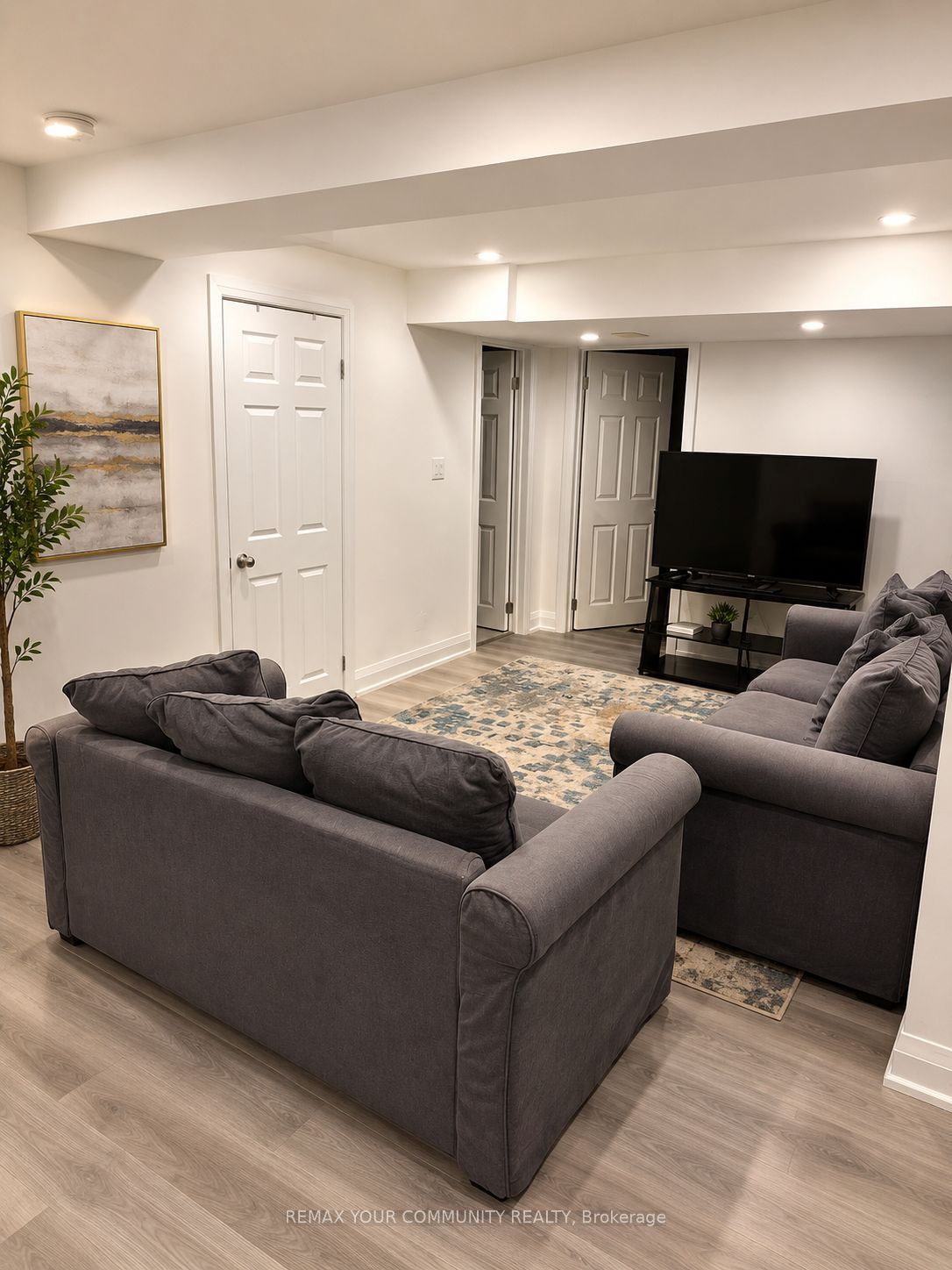 243 Orchard Heights Boulevard, Aurora 1