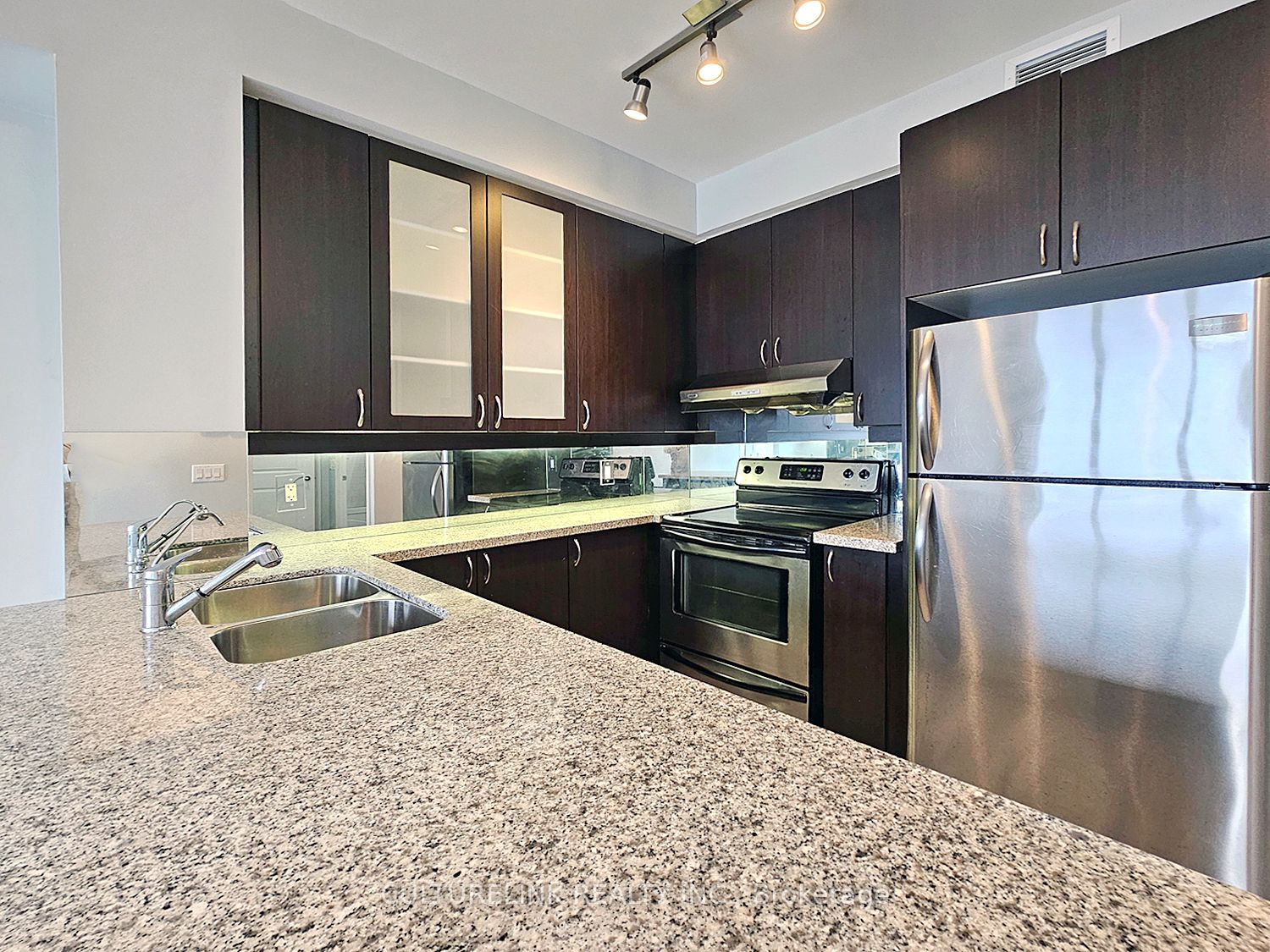 Unit 607 - 57 Upper Duke Crescent, Markham 5