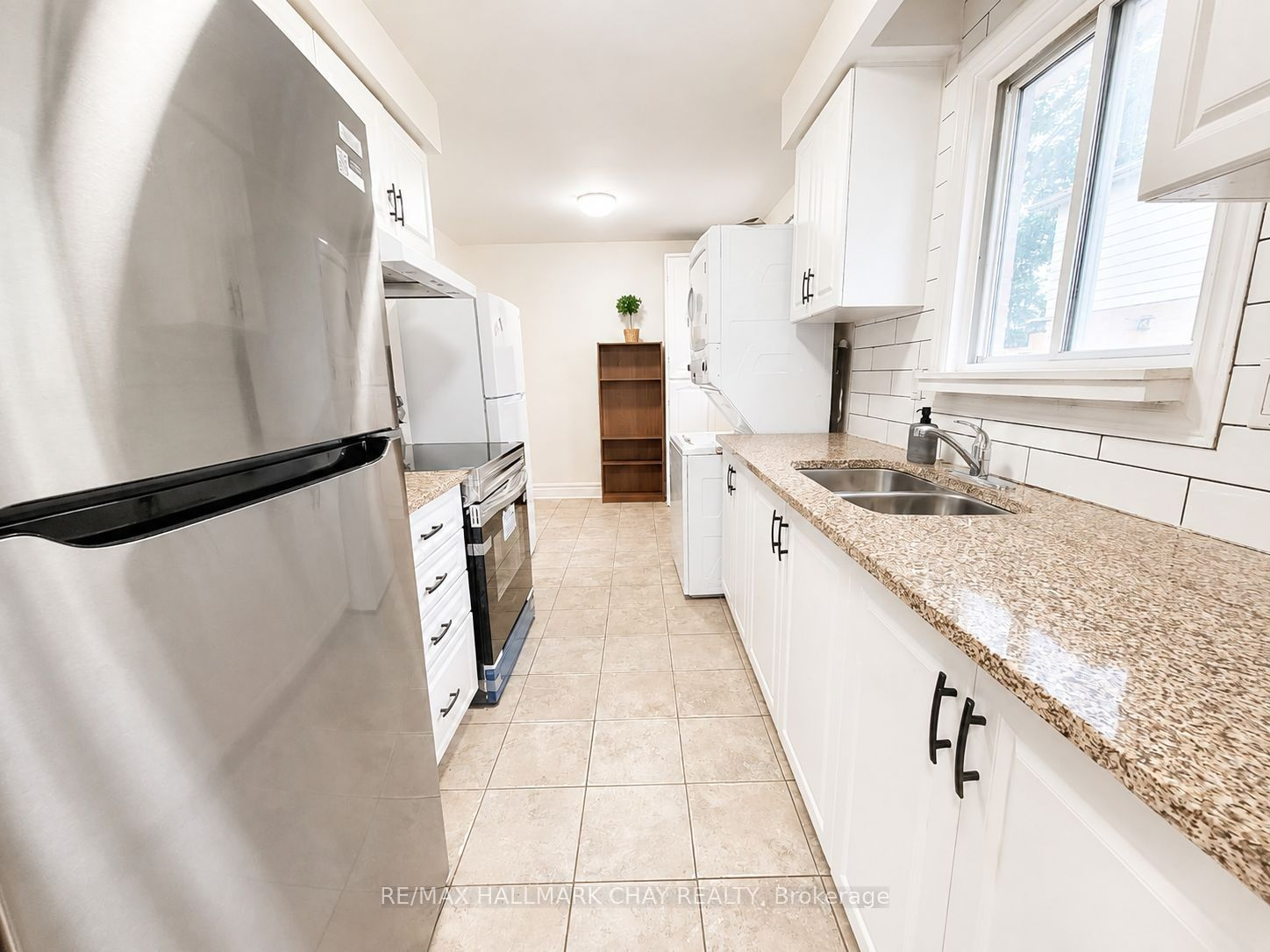 Unit UPPER - 88 B Bernick Drive, Barrie 4