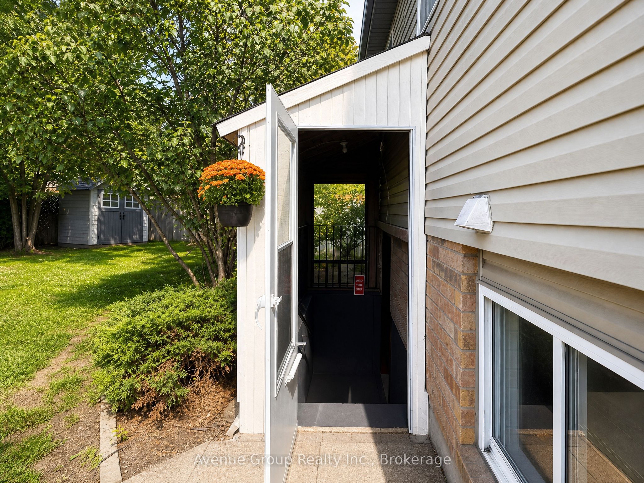 Unit Lower - 54 Leggott Avenue, Barrie 2