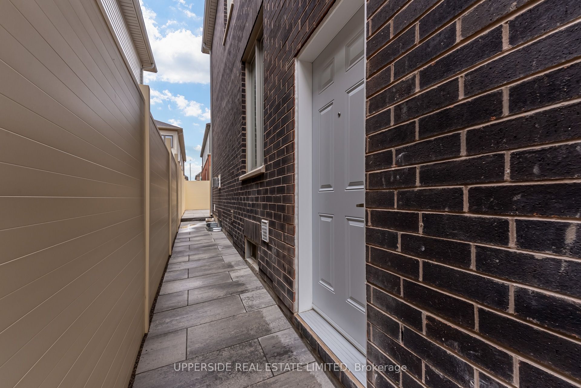 Unit Lower - 73 Gemini Drive, Barrie 2