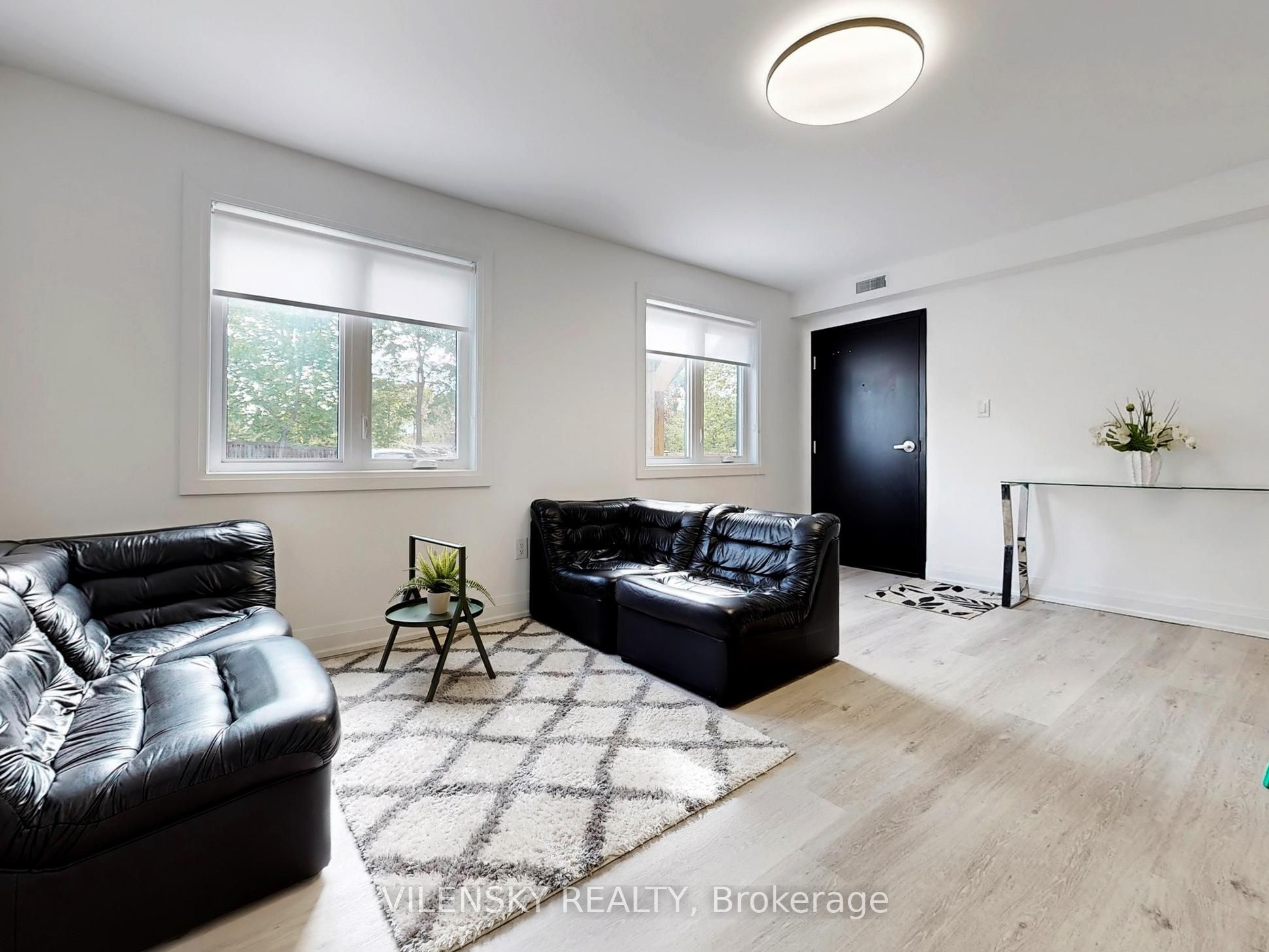 Unit F - 195 Owen Street, Barrie 3