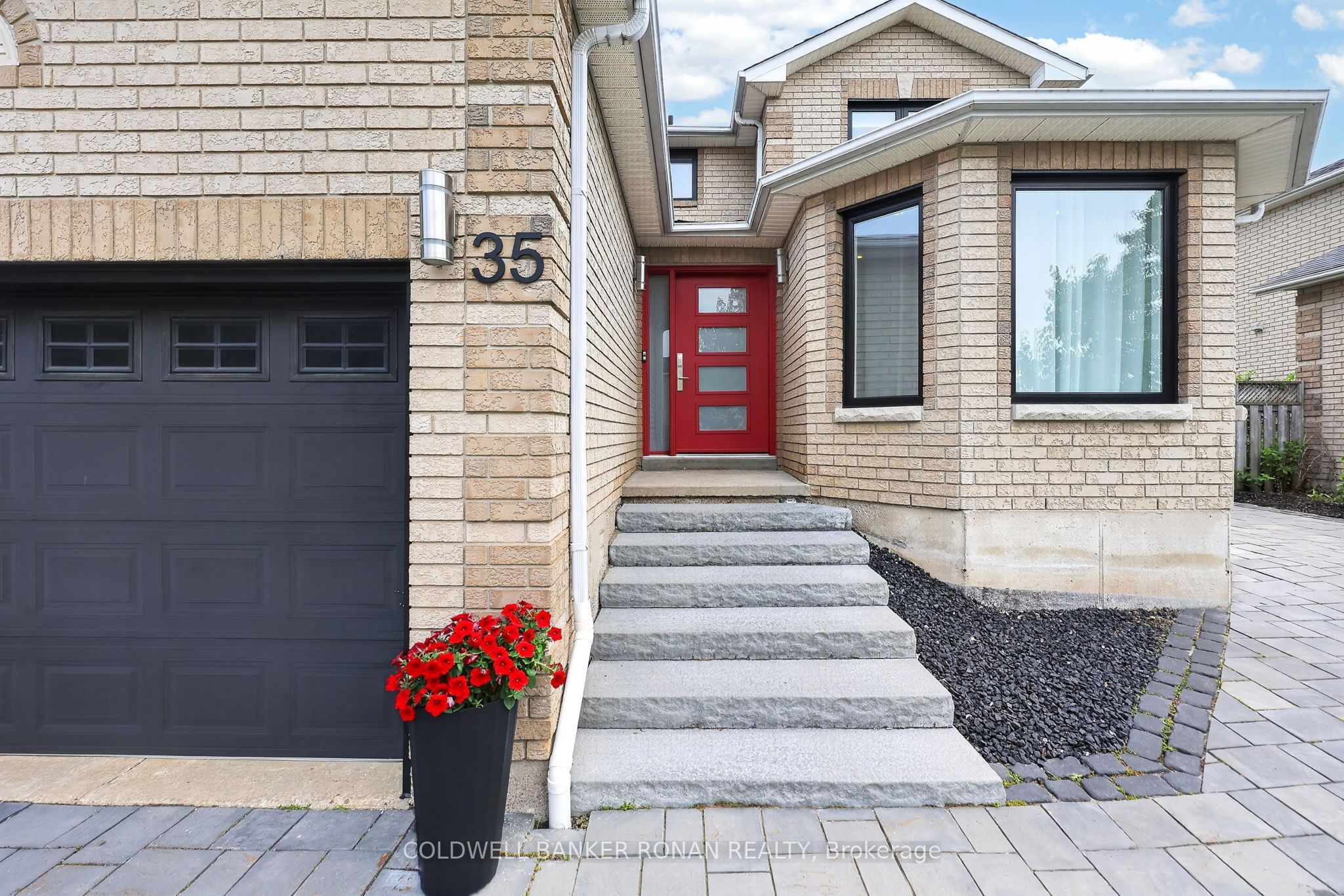 35 Farmstead Crescent, Barrie 4