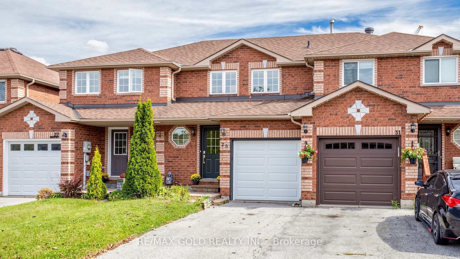 29 Srigley Street, Barrie 2