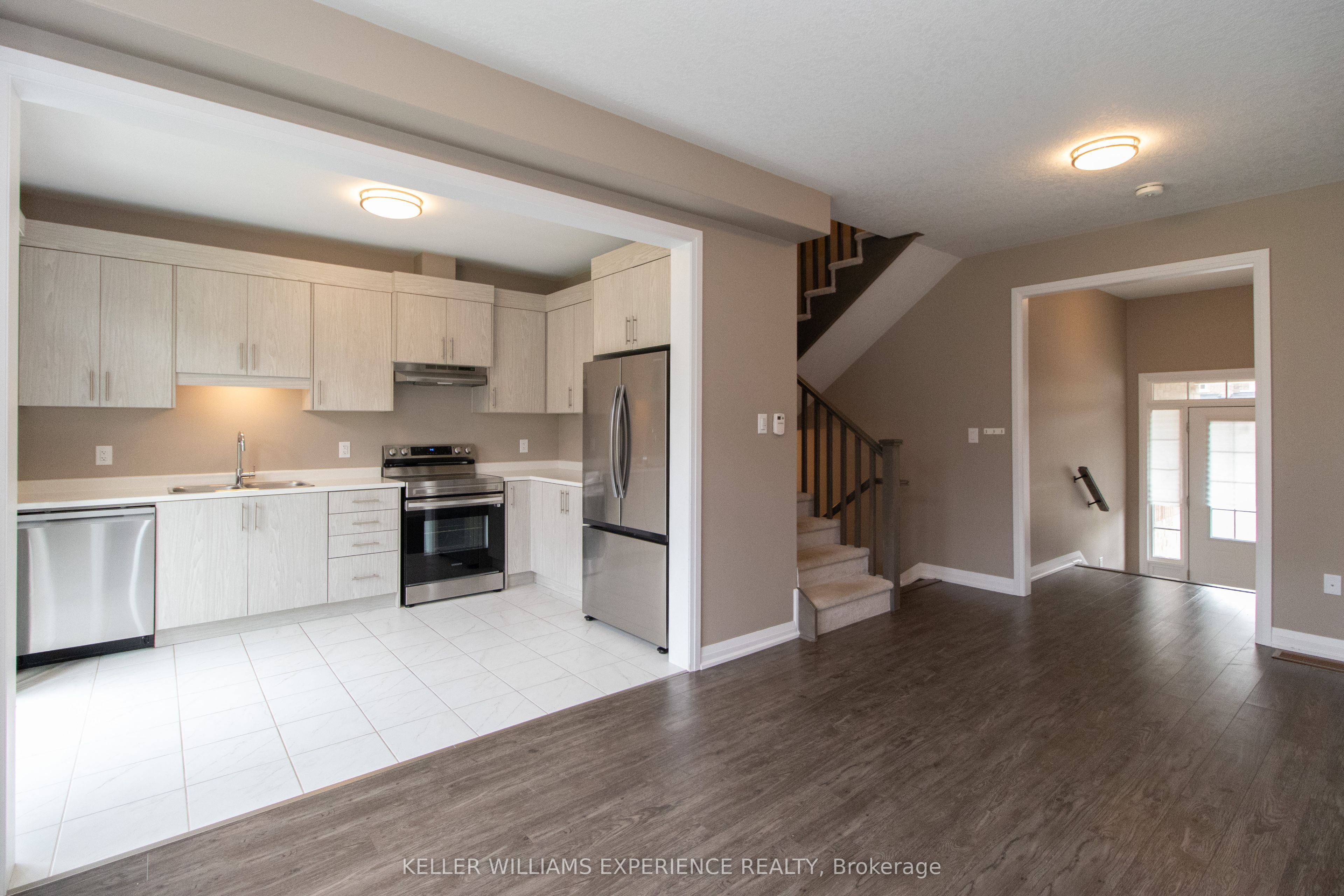 55 Copperhill Heights, Barrie 3