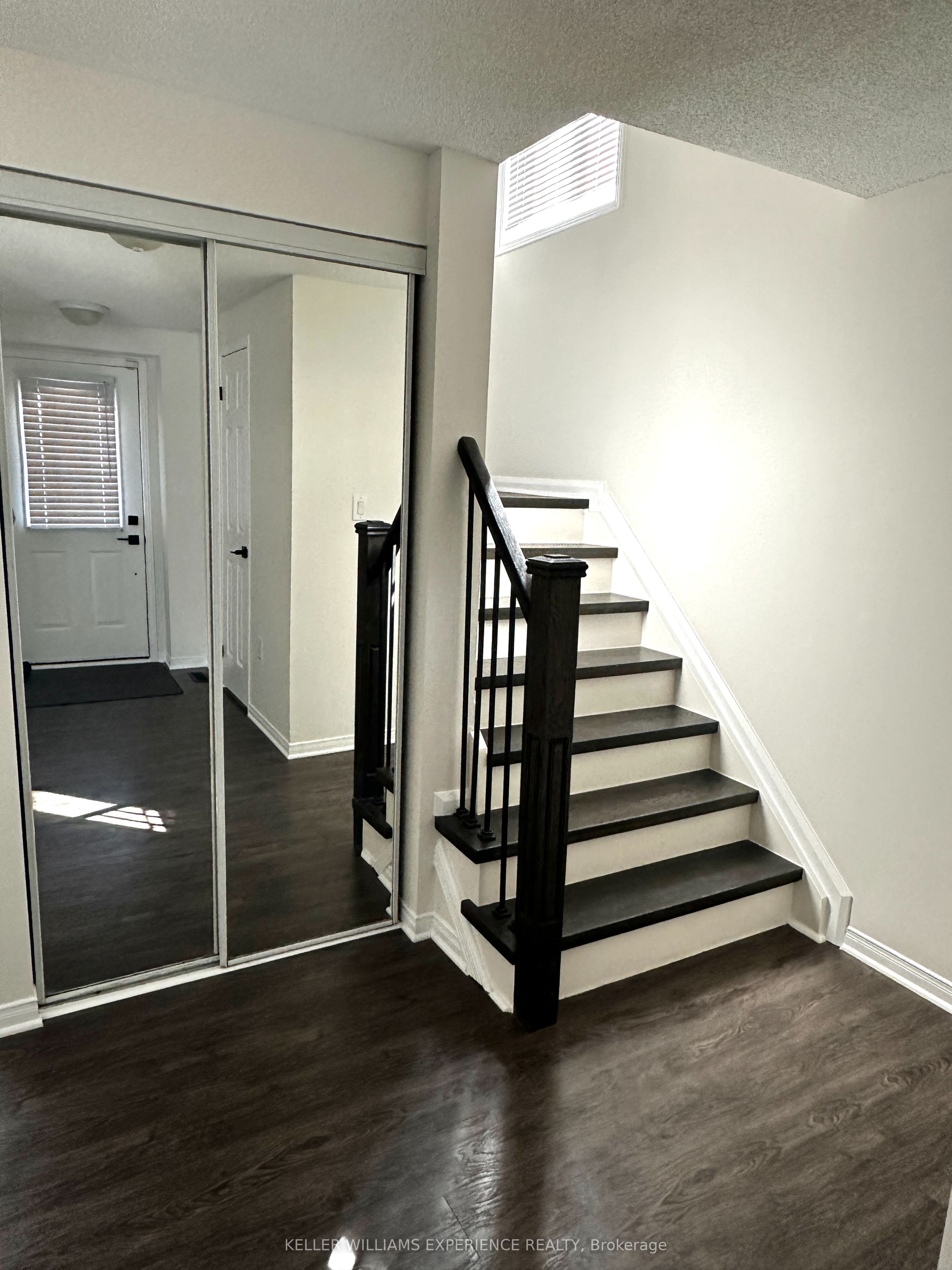 205 TUNBRIDGE Road, Barrie 4