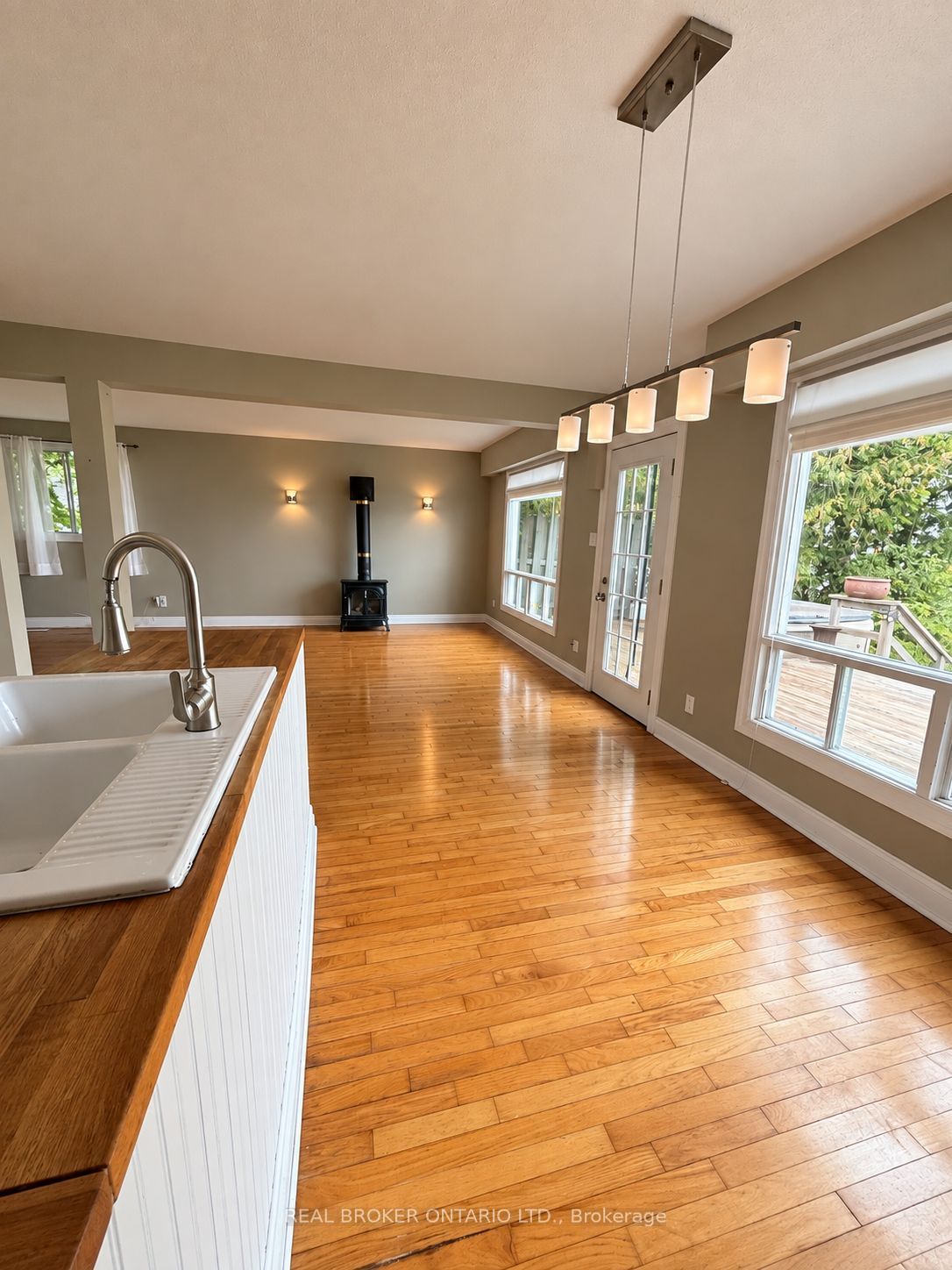 208 Kempview Lane, Barrie 3
