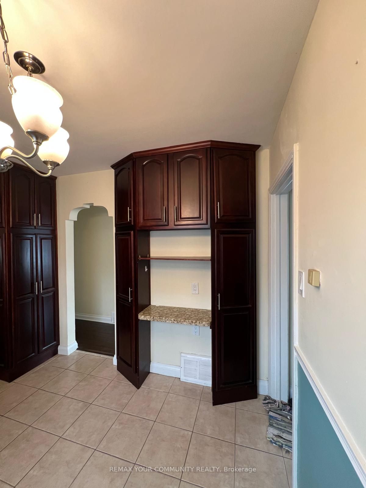 Unit Upper - 233 Beta Street, Etobicoke 5