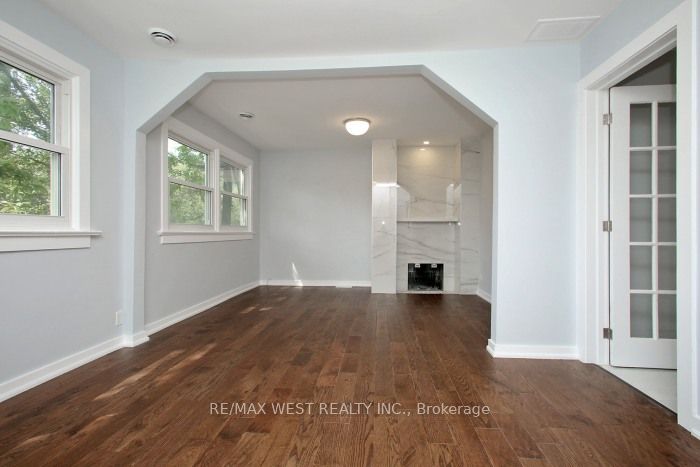 Unit Upper Level - 420 Annette Street, Toronto 4