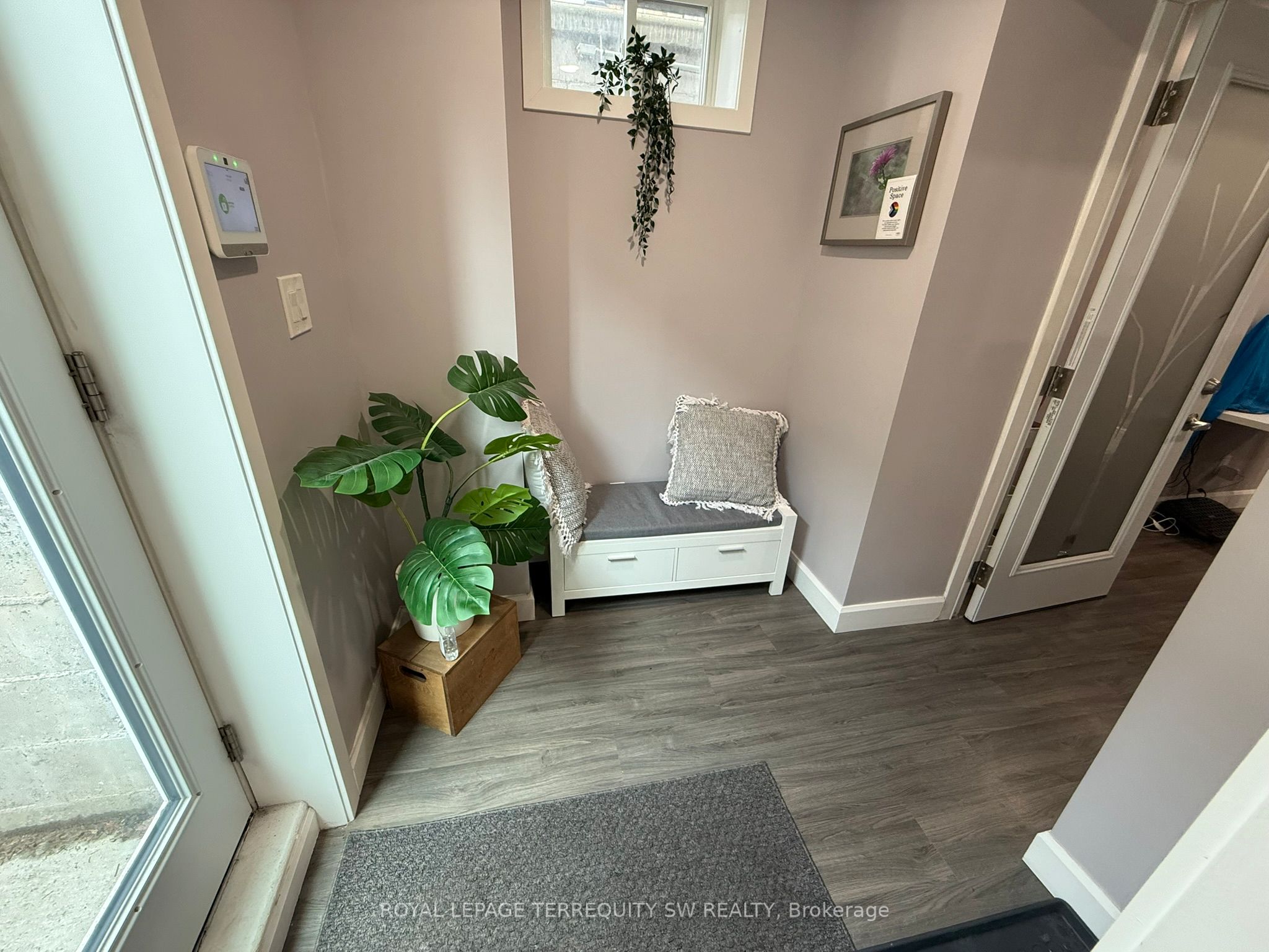 Unit Unit 1 Lower - 2134 Dundas Street W, Toronto 5