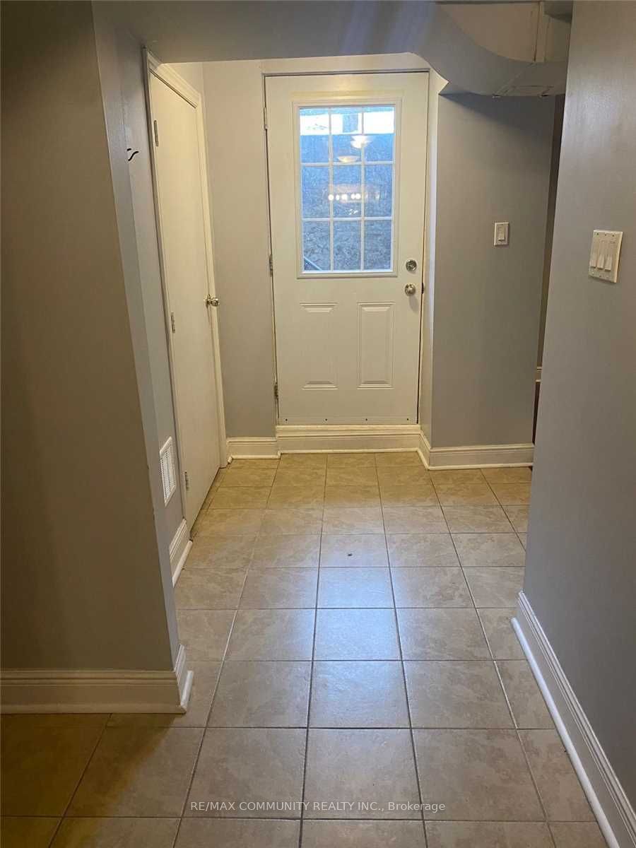 Unit Basement - 4332 Guildwood Way, Mississauga 3