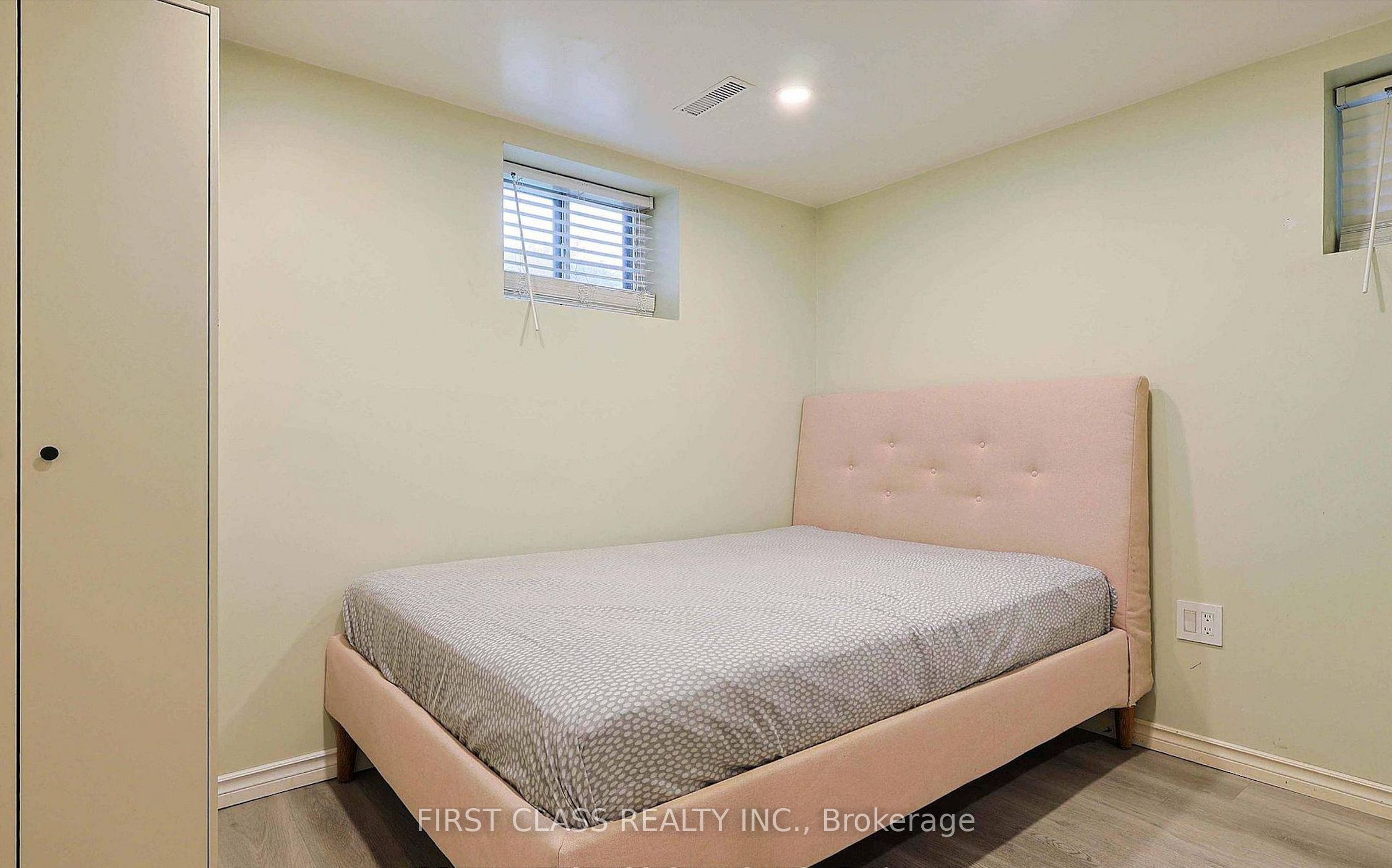 Unit Lower - 76 Macdonald Street, Etobicoke 3