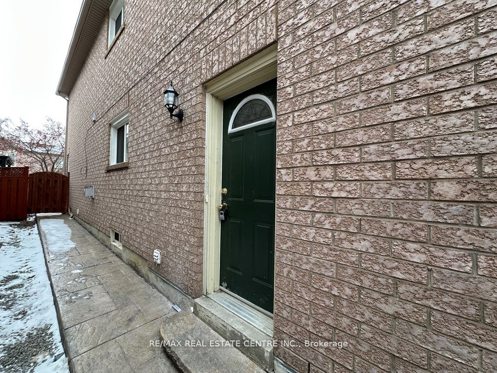 Unit BSMT - 5418 Loonlake Avenue, Mississauga 3