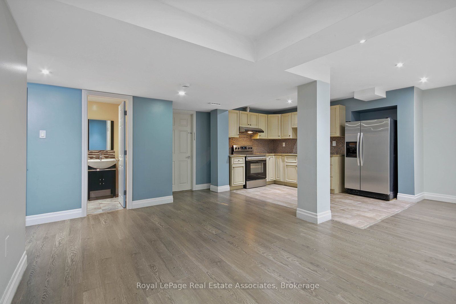 Unit Lower - 16 Sergio Marchi Street, North York 3