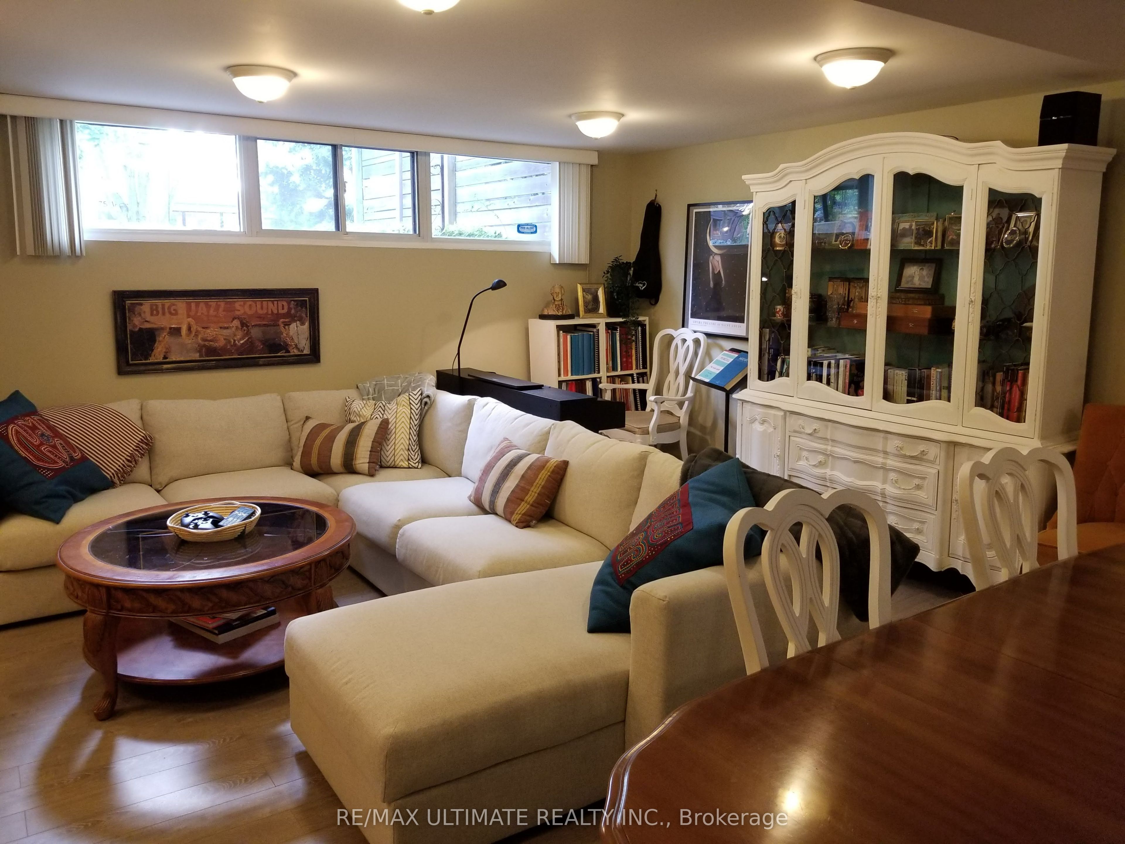 Unit Basement - 81 Amesbury Drive, North York 4