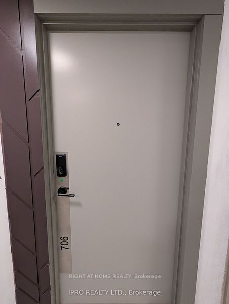 Unit 706 - 5105 Hurontario Street, Mississauga 5
