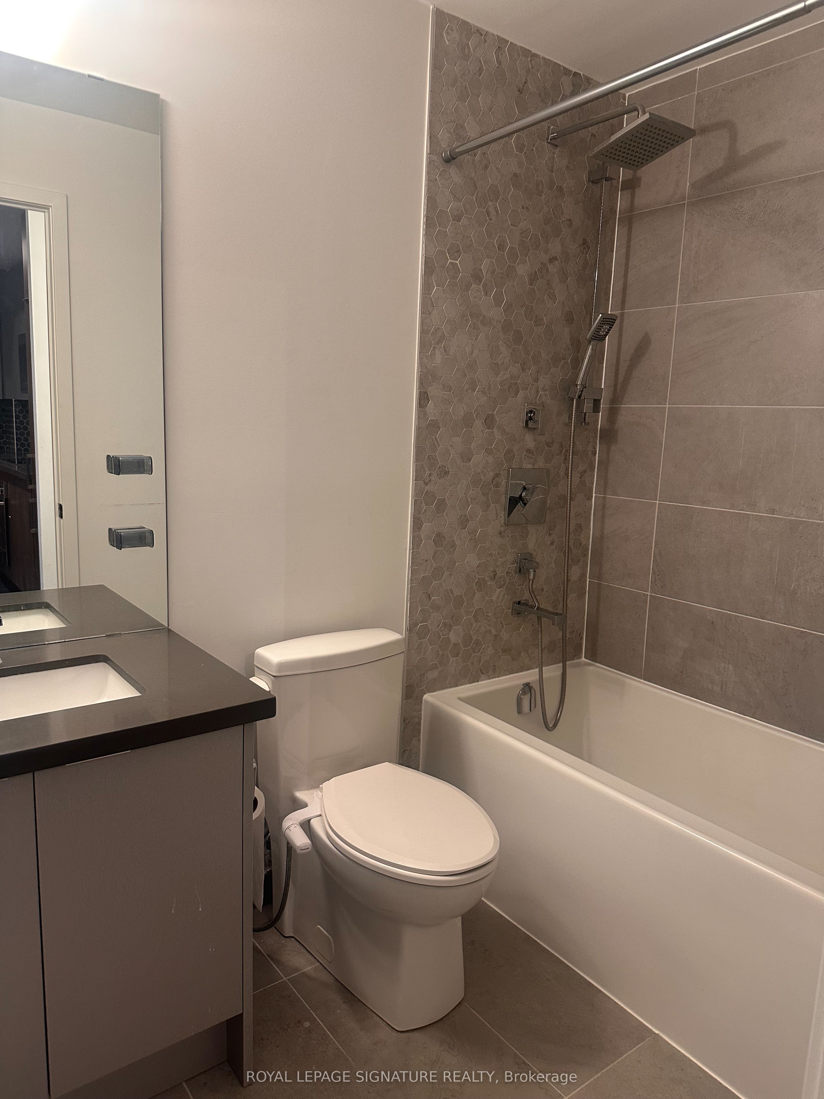 Unit 1002 - 2481 Taunton Road, Oakville 2