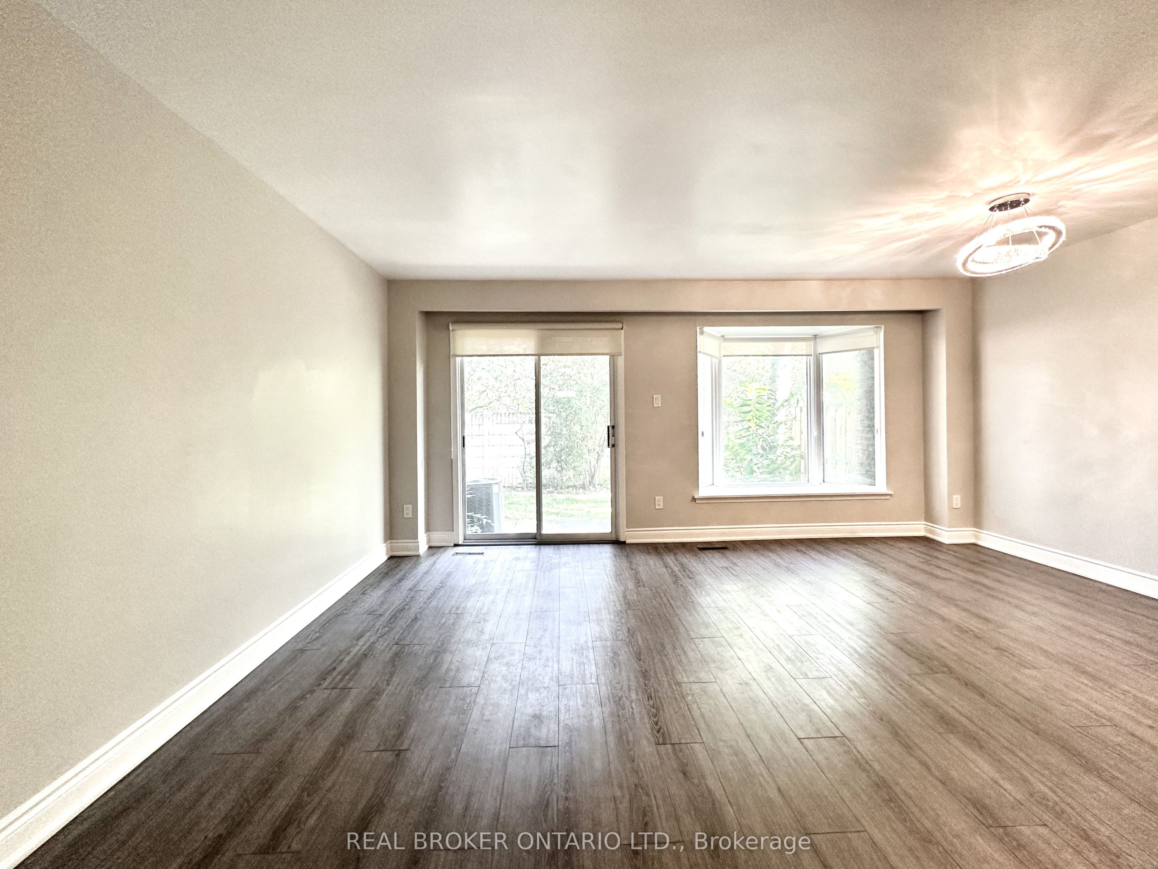Unit 8 - 1485 Gulleden Drive, Mississauga 5
