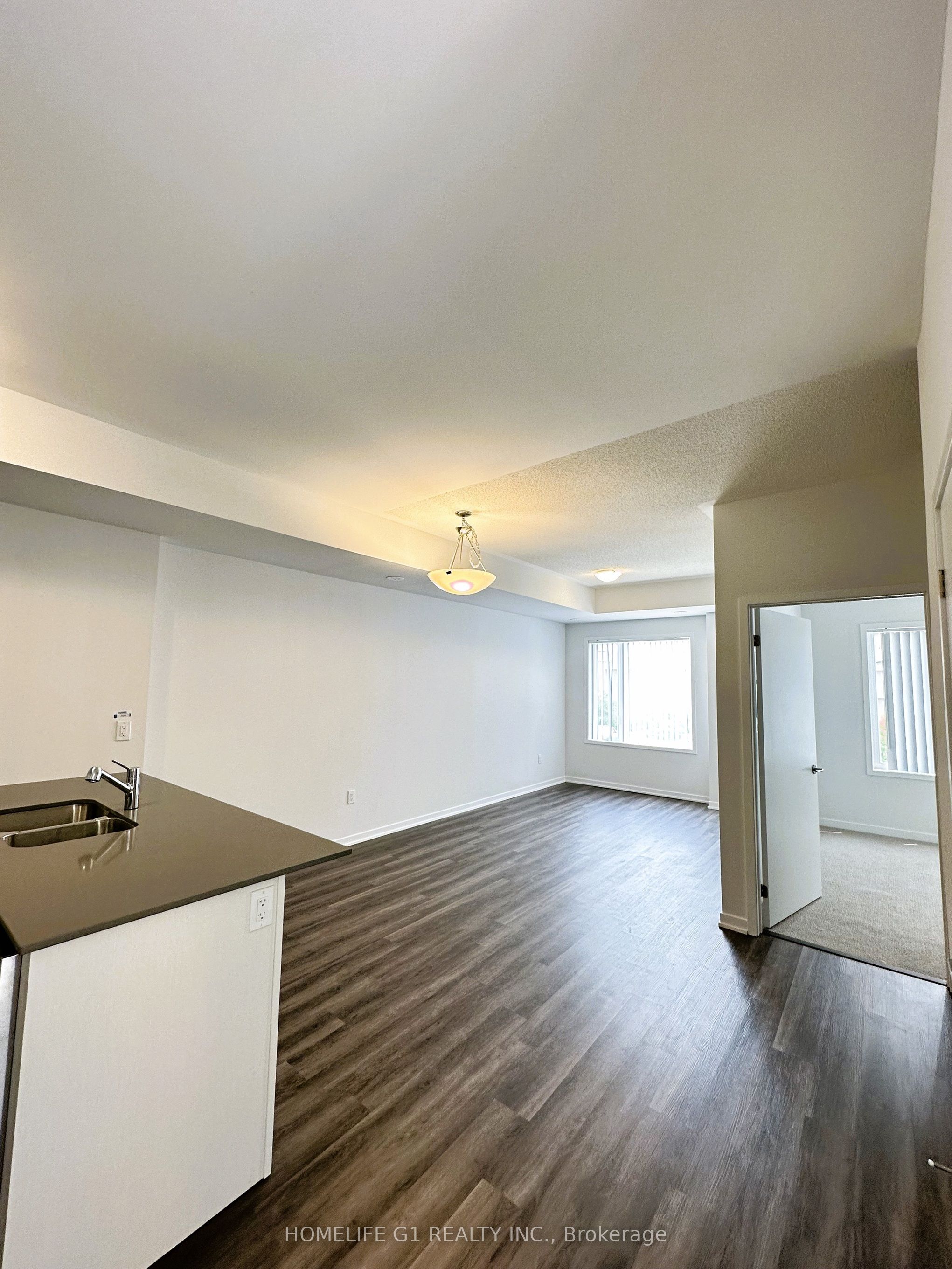 Unit 1 - 260 Twelfth Street, Etobicoke 4