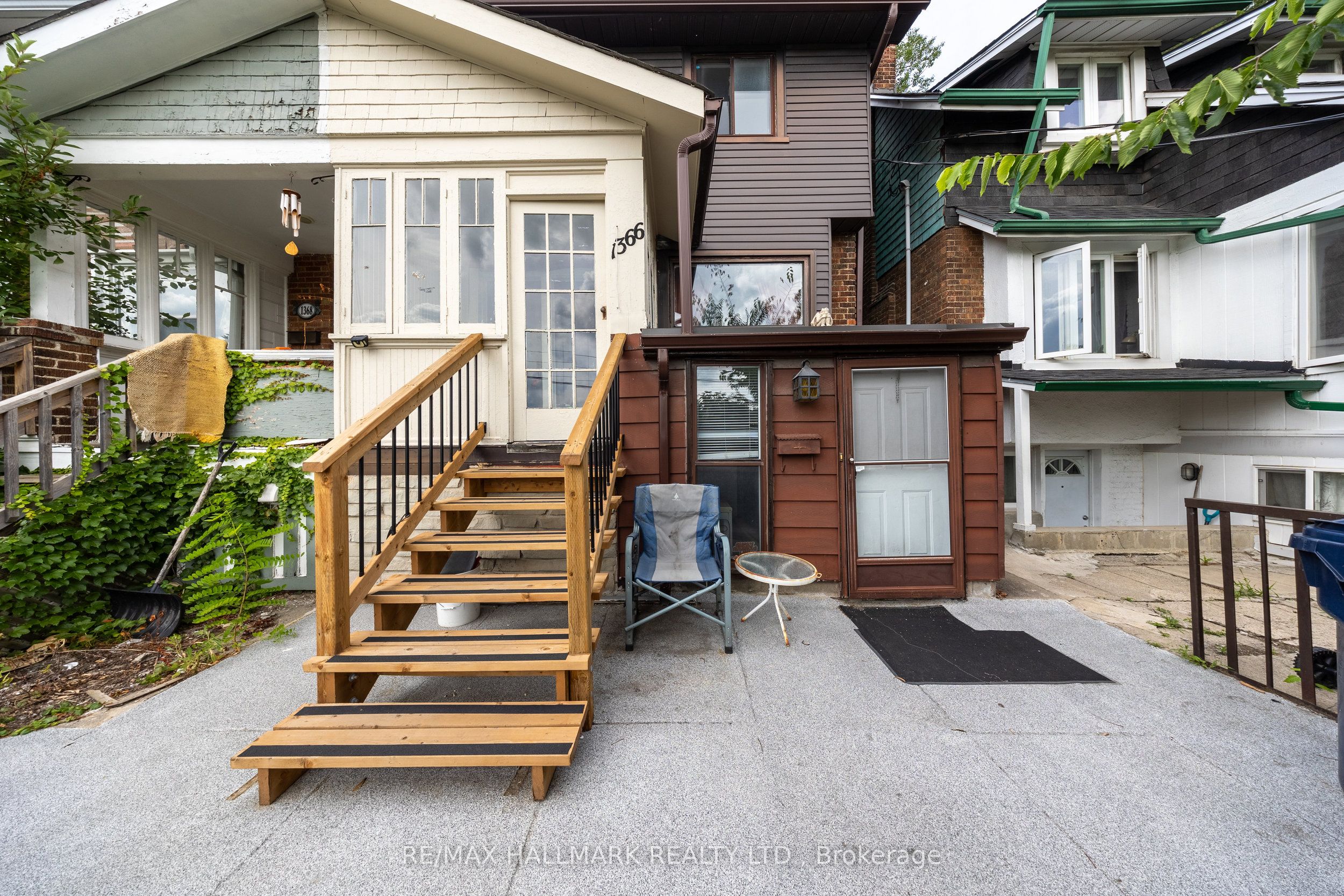 Unit Upper - 1366 Davenport Road, Toronto 2