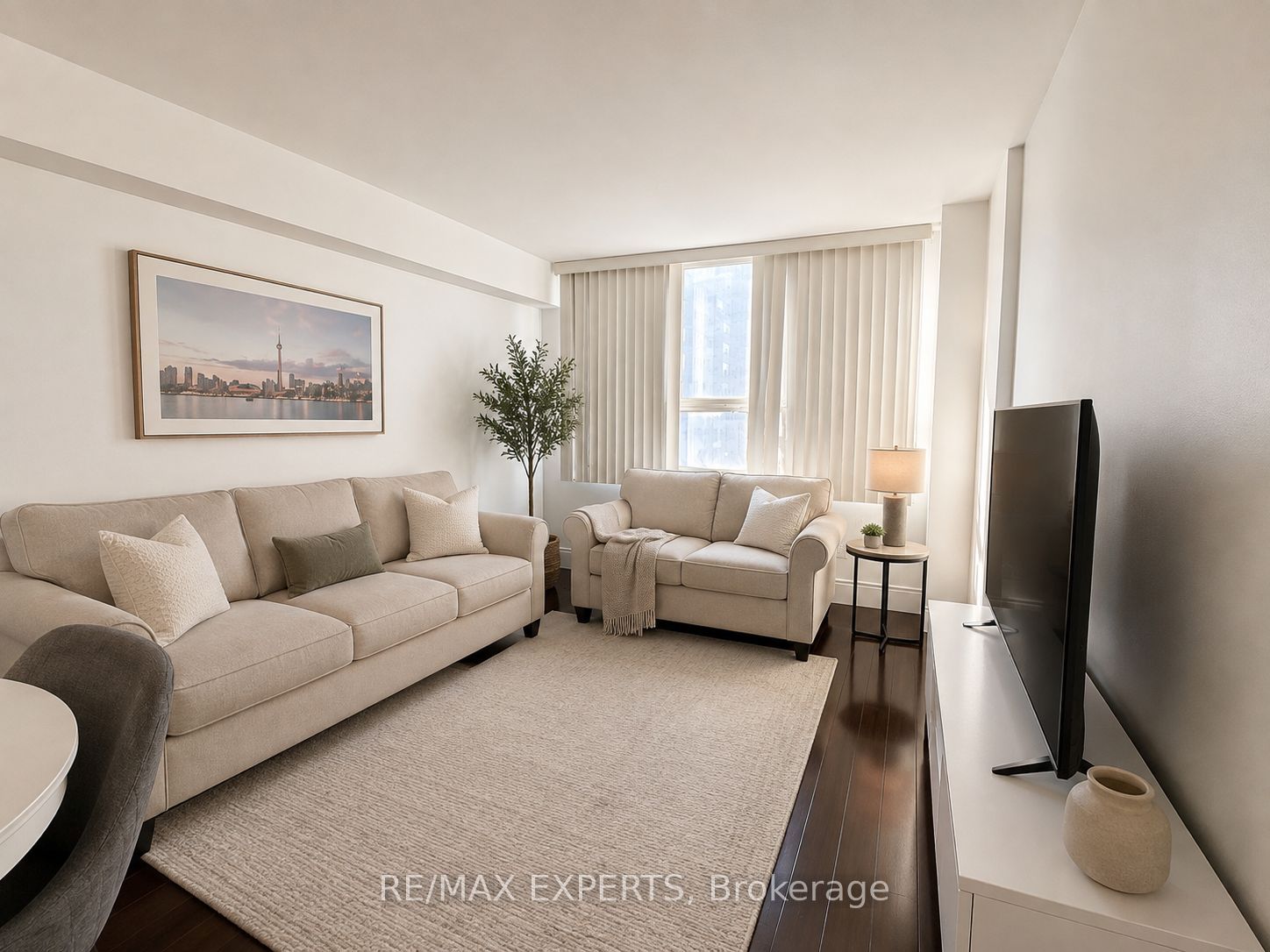 Unit 410 - 50 Lotherton Pathway, North York 5