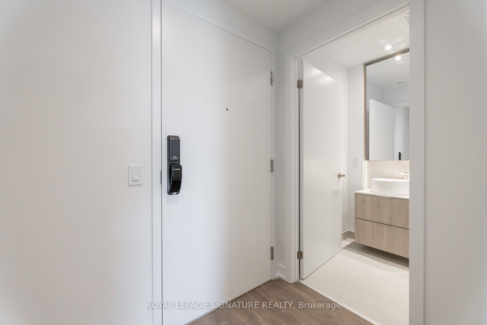 Unit 518 - 28 Ann Street, Mississauga 3