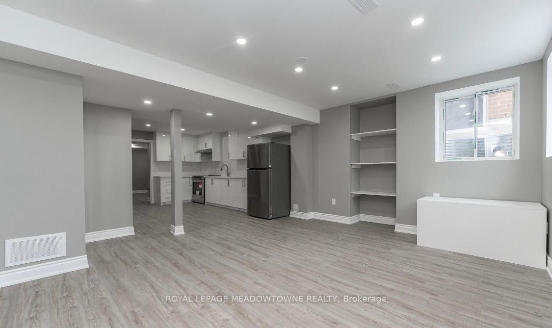 Unit Basement - 127 Yates Drive, Milton 3