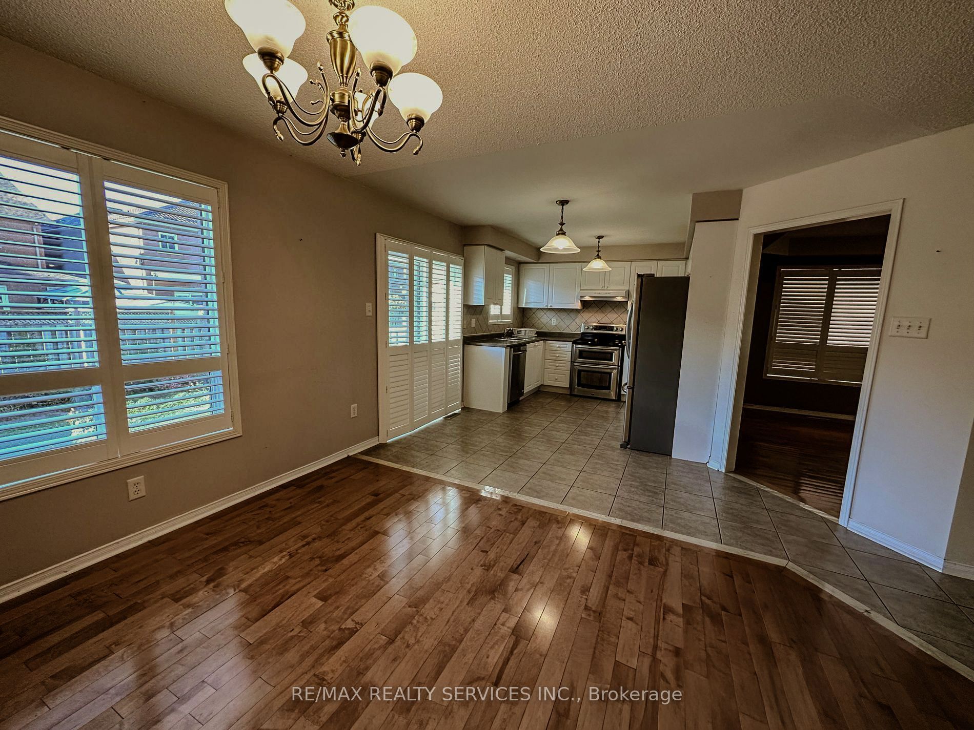 41 Sandyshores Drive, Brampton 5