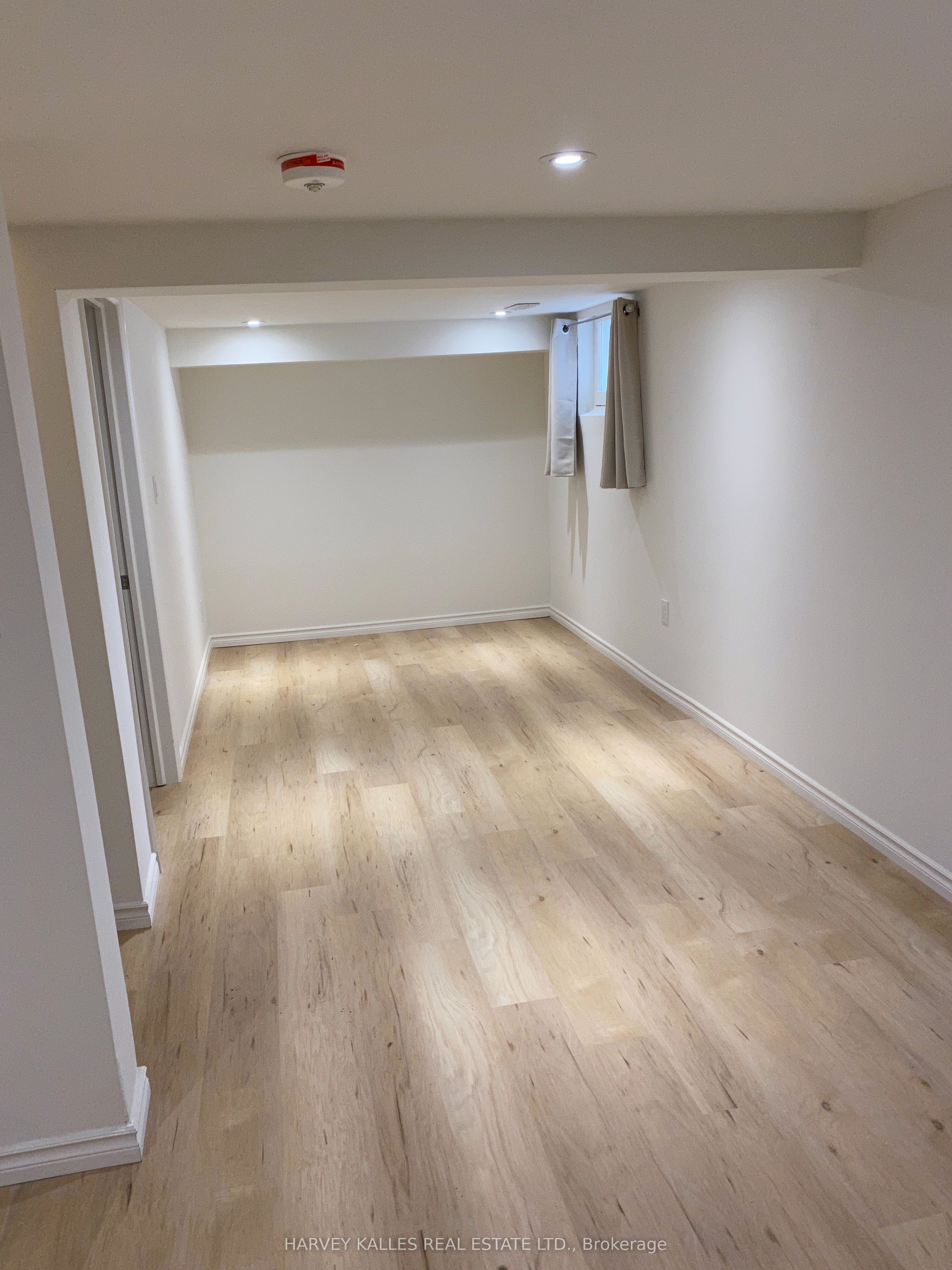 Unit Lower - 47 Stayner Avenue, North York 5
