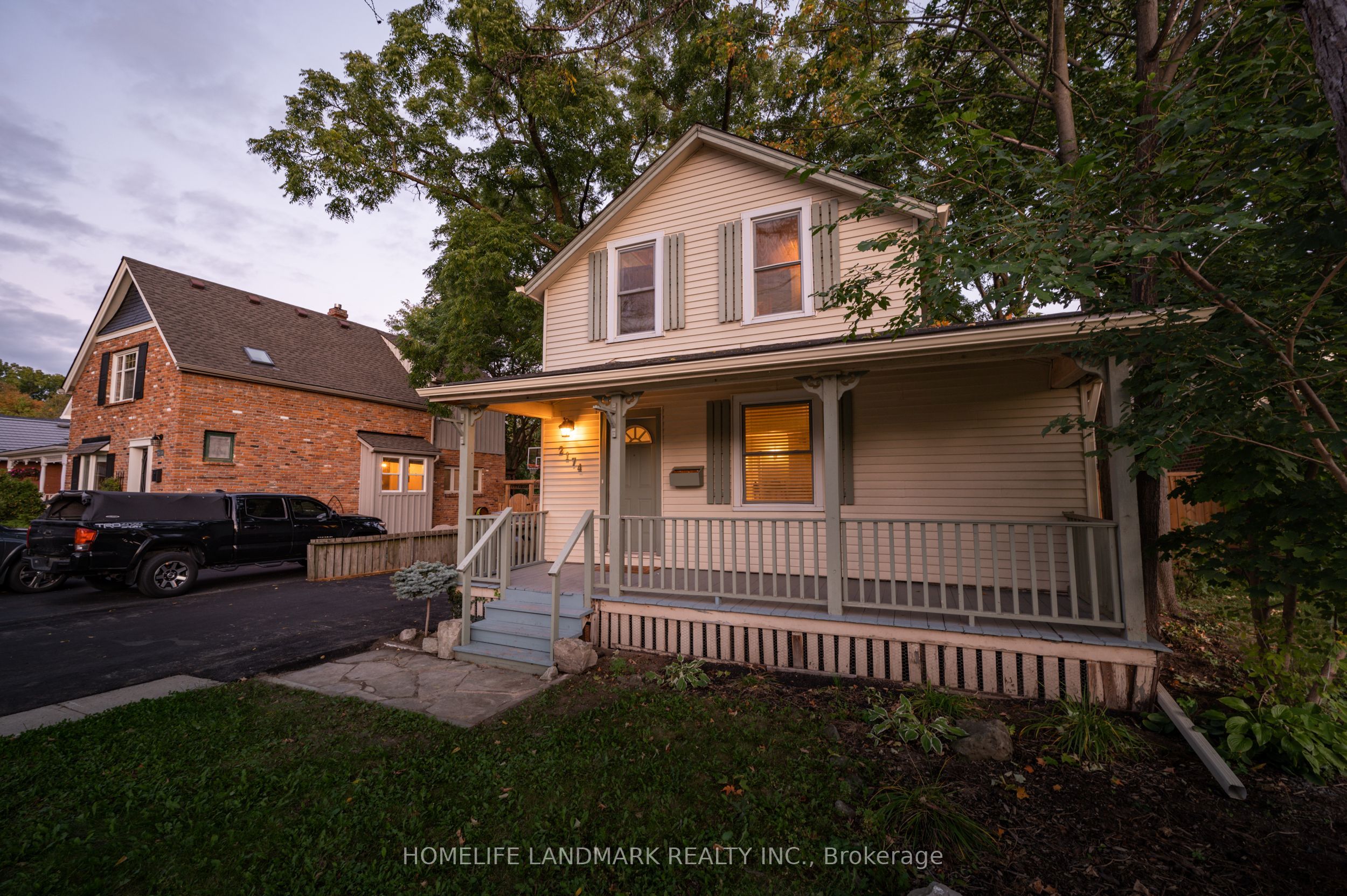 2174 New Street, Burlington 3