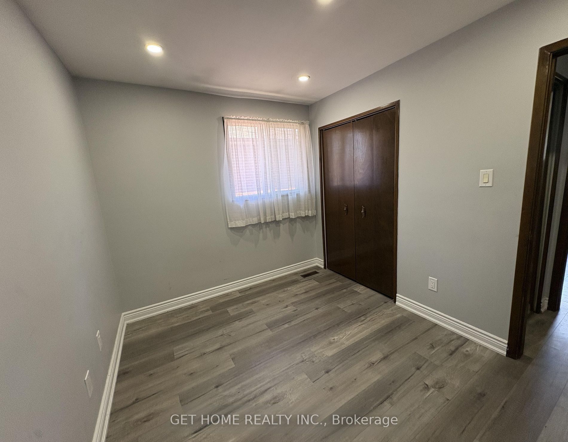 Unit Main - 55 Major Oaks Drive, Brampton 4