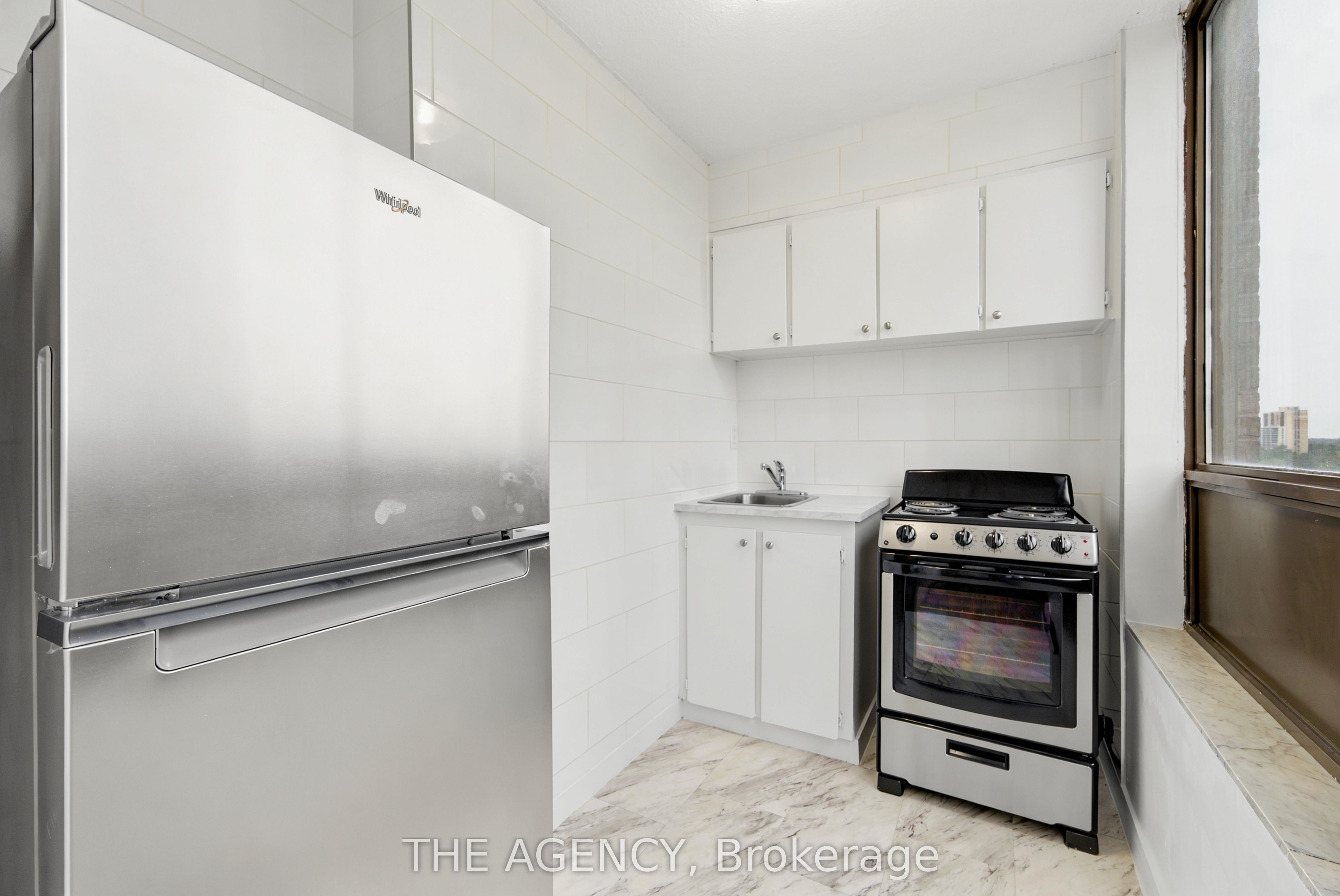 Unit 1019B - 2360 Dundas Street W, Toronto 5