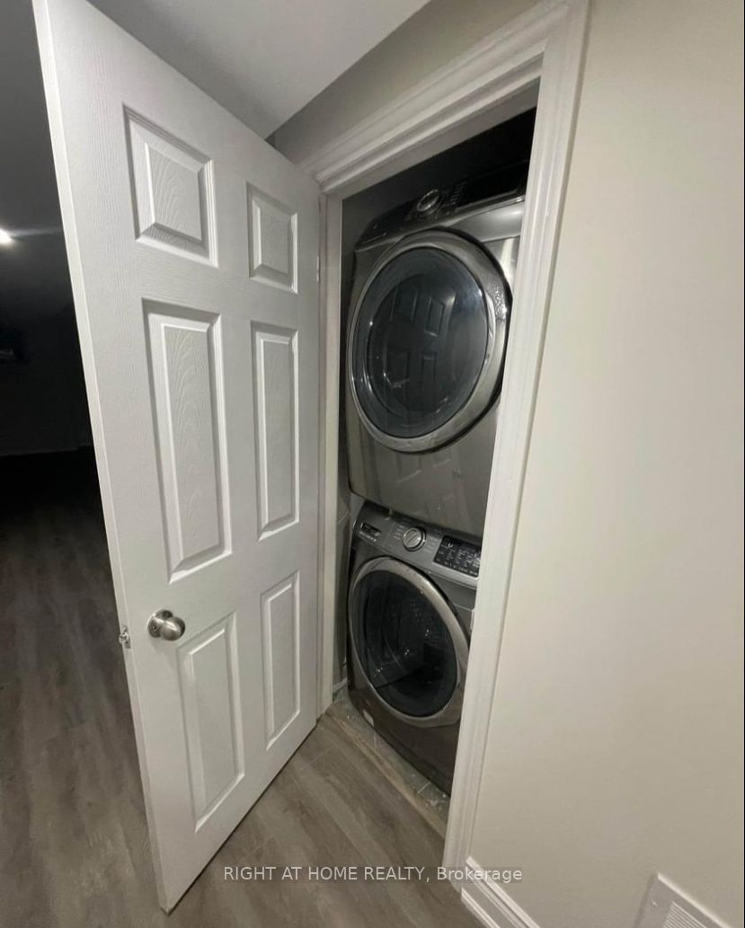 Unit BASEMENT - 264 Robert Parkinson Drive, Brampton 5