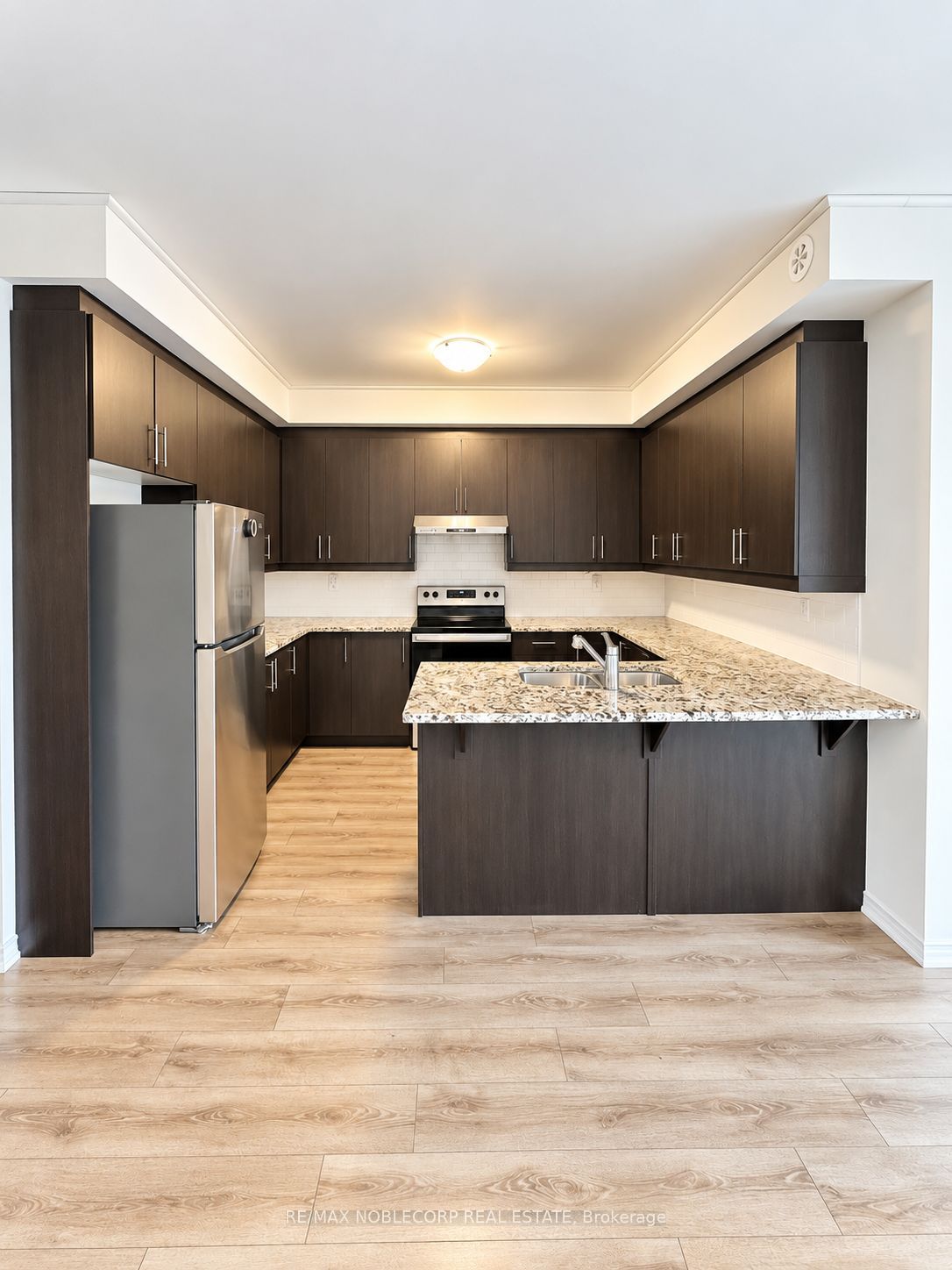 Unit 2 - 620 Rexdale Boulevard, Etobicoke 4