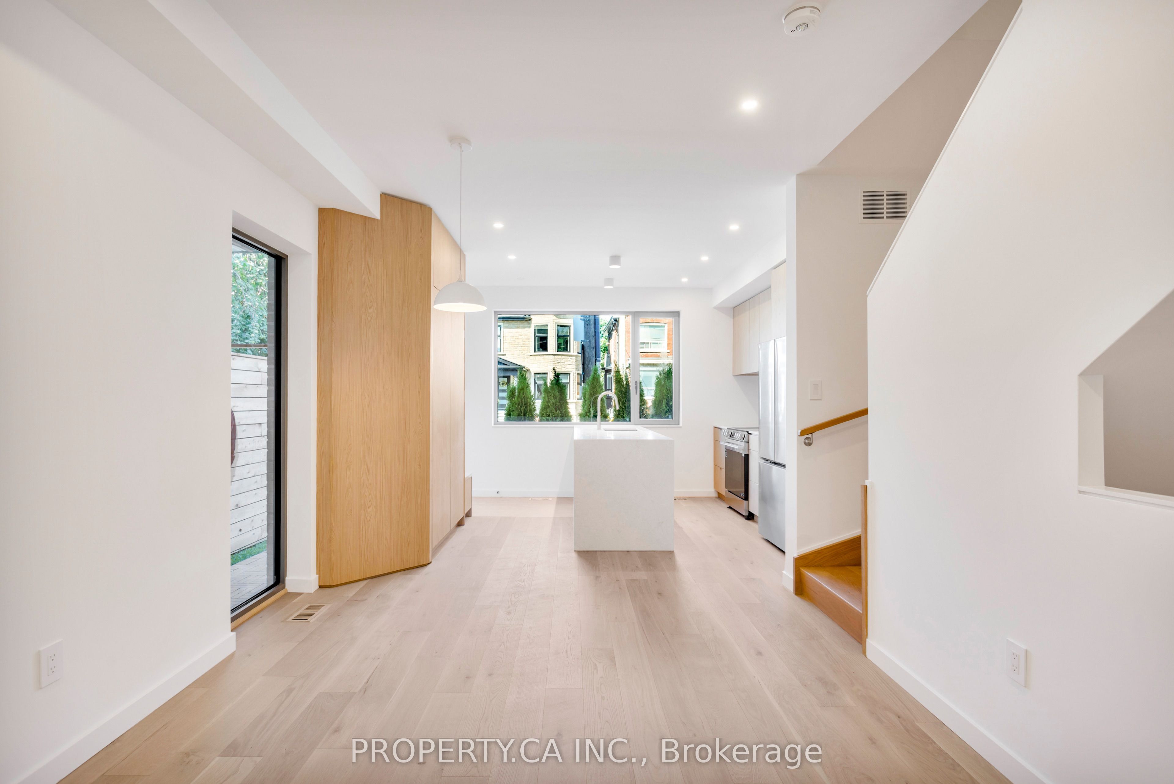 Unit Unit 3 - 301 Keele Street, Toronto 5