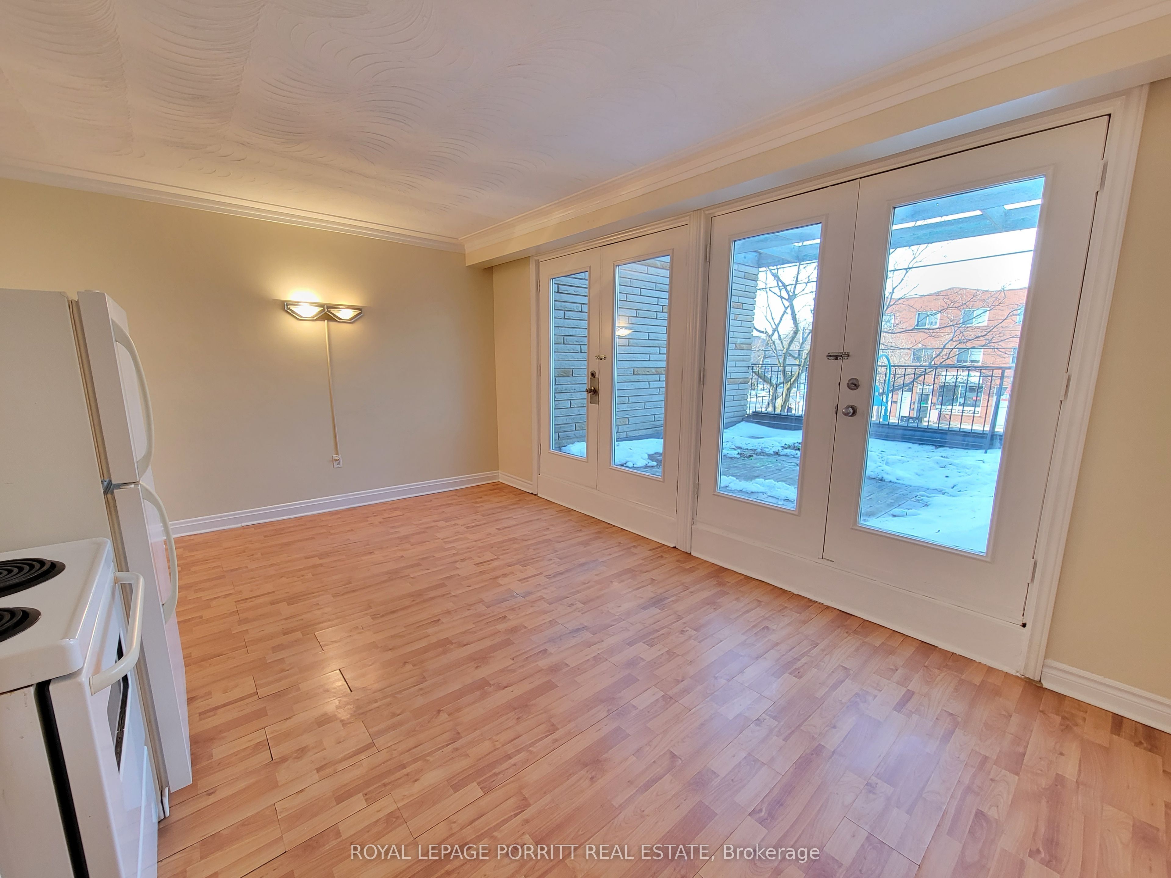 Unit A - 3295 Lake Shore Boulevard W, Etobicoke 2