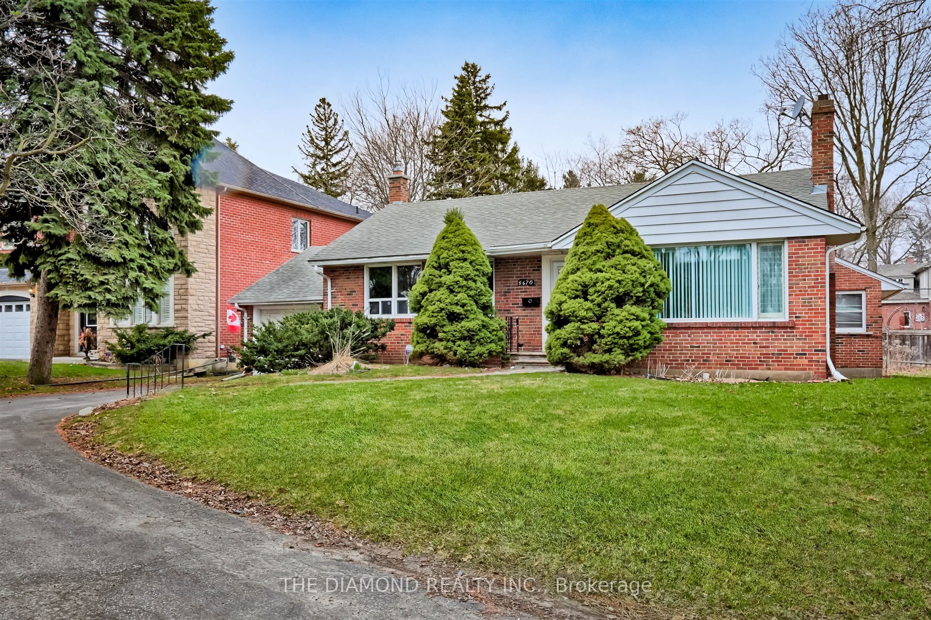 4670 Dundas Street W, Etobicoke 2