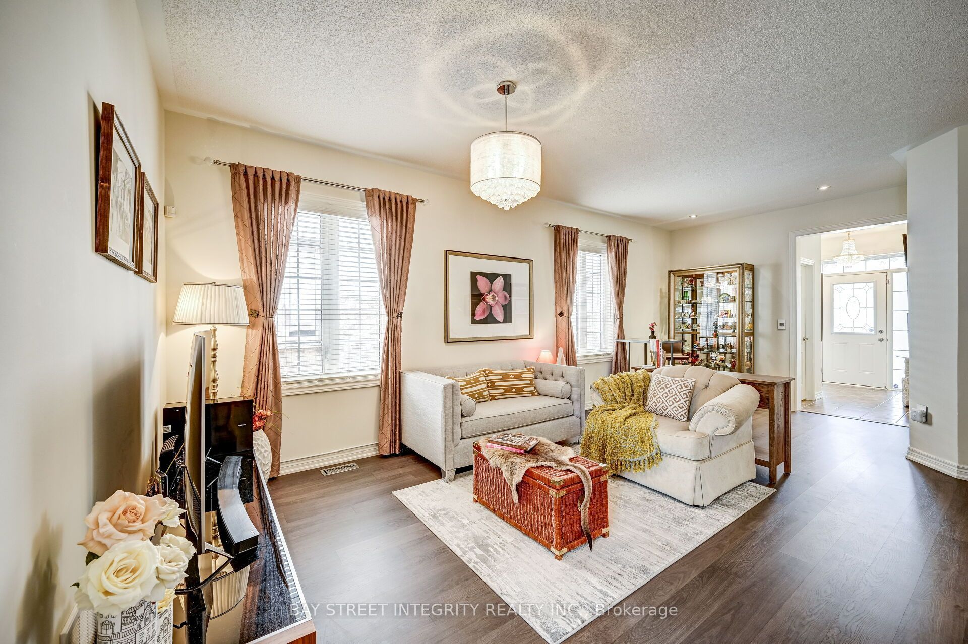 537 Stream Crescent, Oakville 4