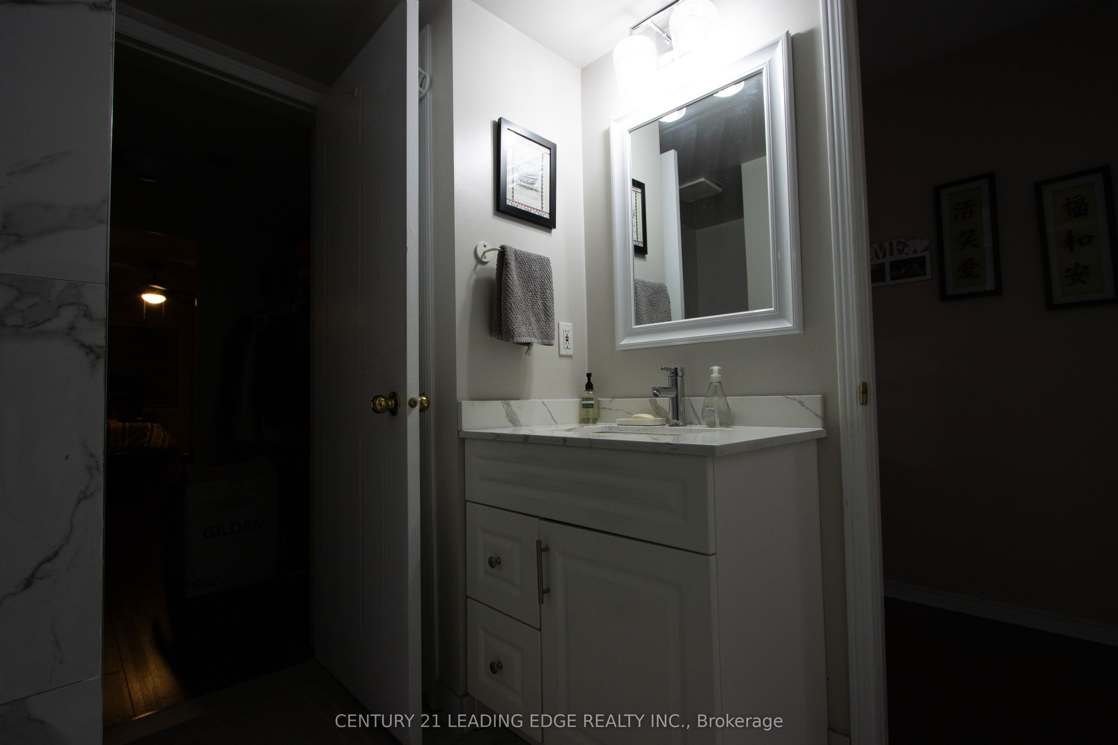 Unit 109 - 111 Bristol Road, Mississauga 4