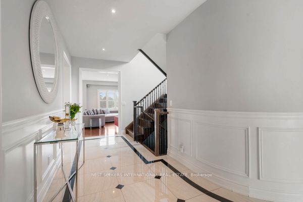 2 George McKenzie Court, North York 5