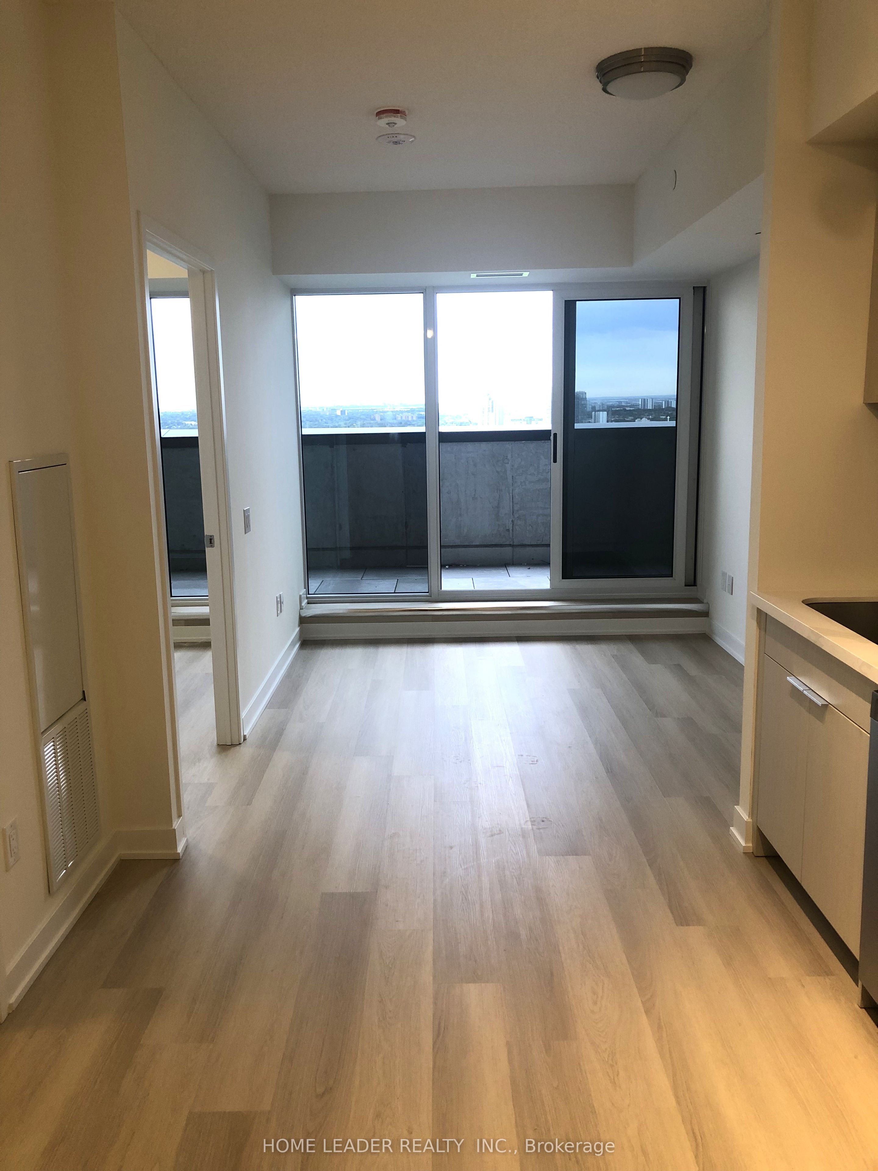 Unit 1109 - 2825 , Toronto Jane Street, North York 4