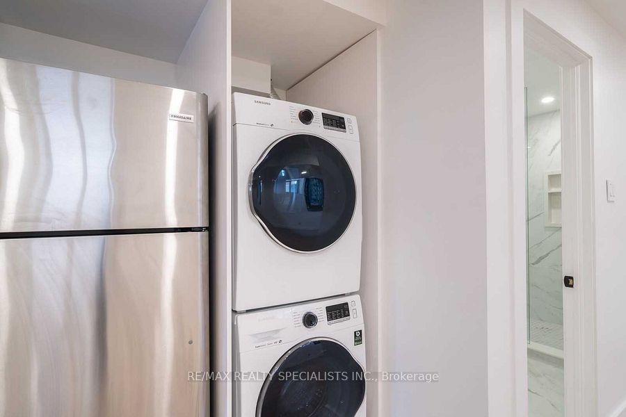 Unit Lower - 29 Goodwood Avenue, Toronto 5