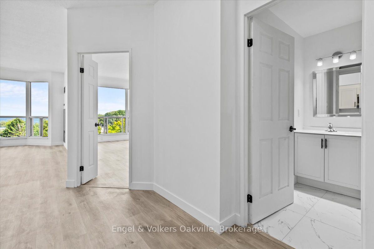 Unit 511 - 2511 Lakeshore Road W, Oakville 3