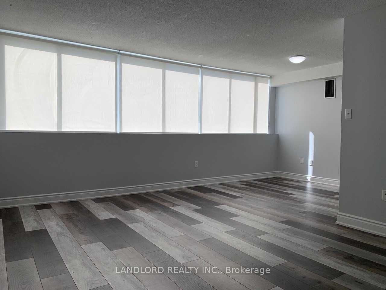 Unit 405 - 3590 Kaneff Crescent, Mississauga 2
