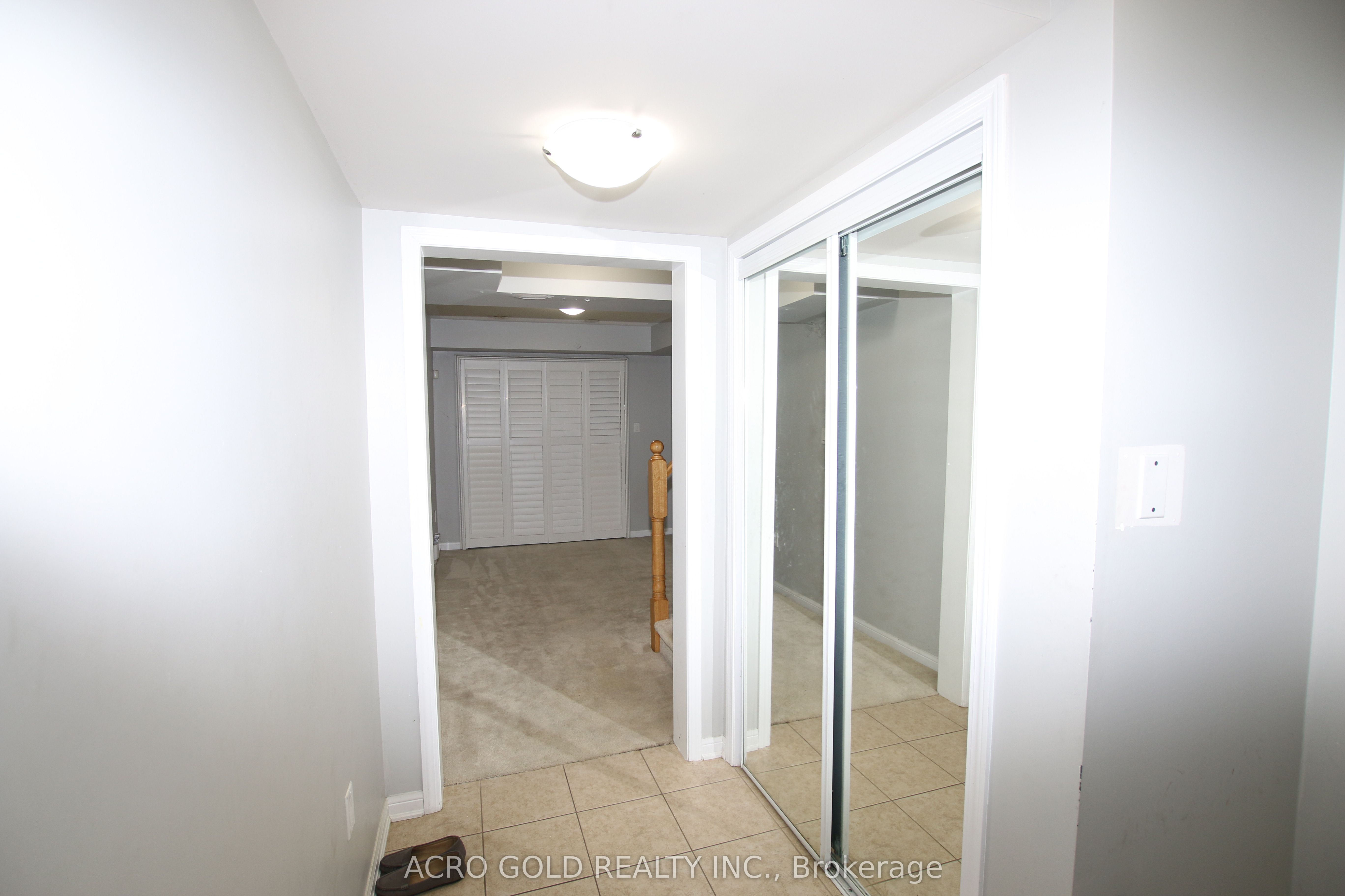 32 Mercedes Road, Brampton 4