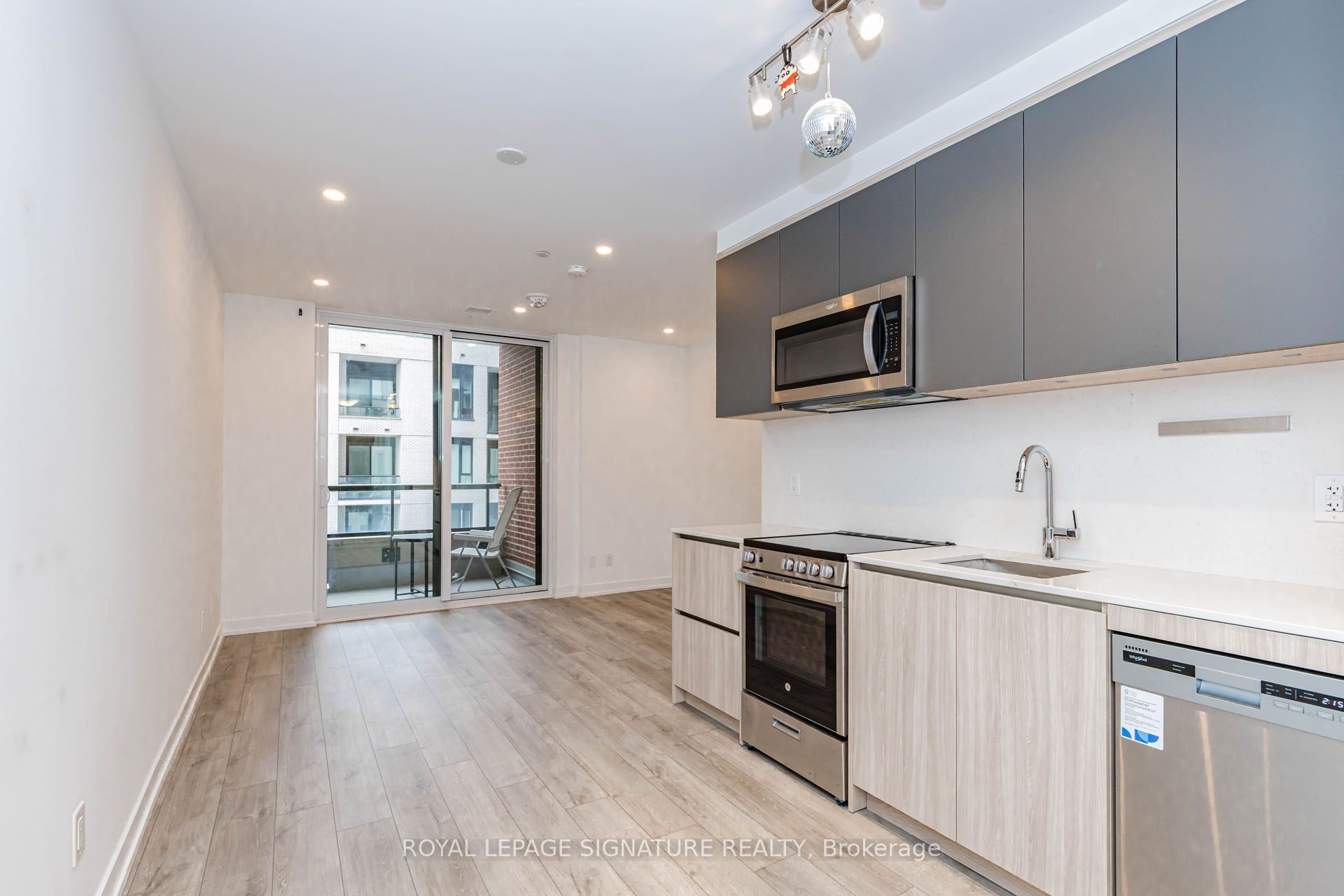 Unit 540 - 3100 Keele Street, North York 5
