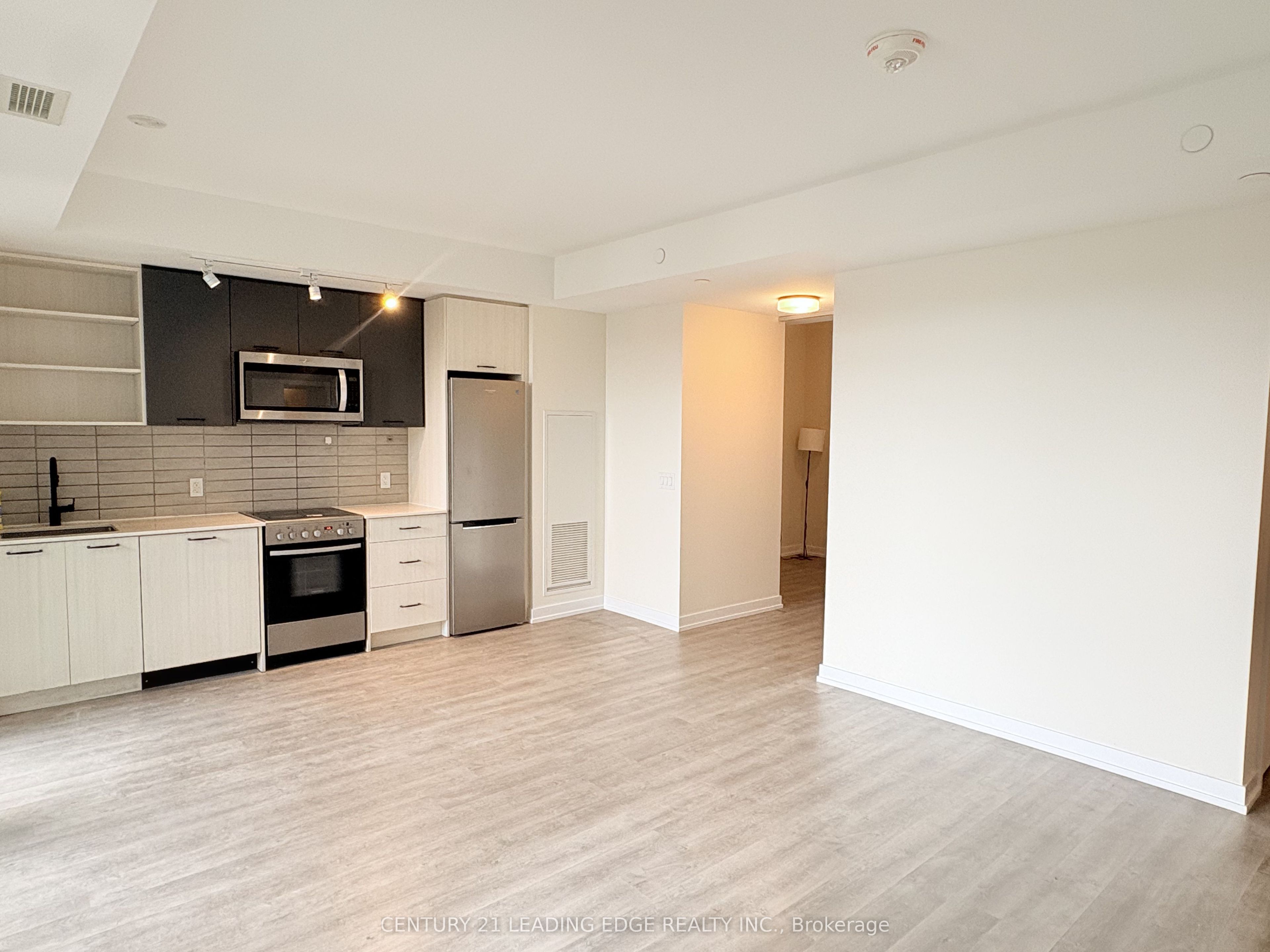 Unit 515 - 2300 St Clair Avenue W, Toronto 4