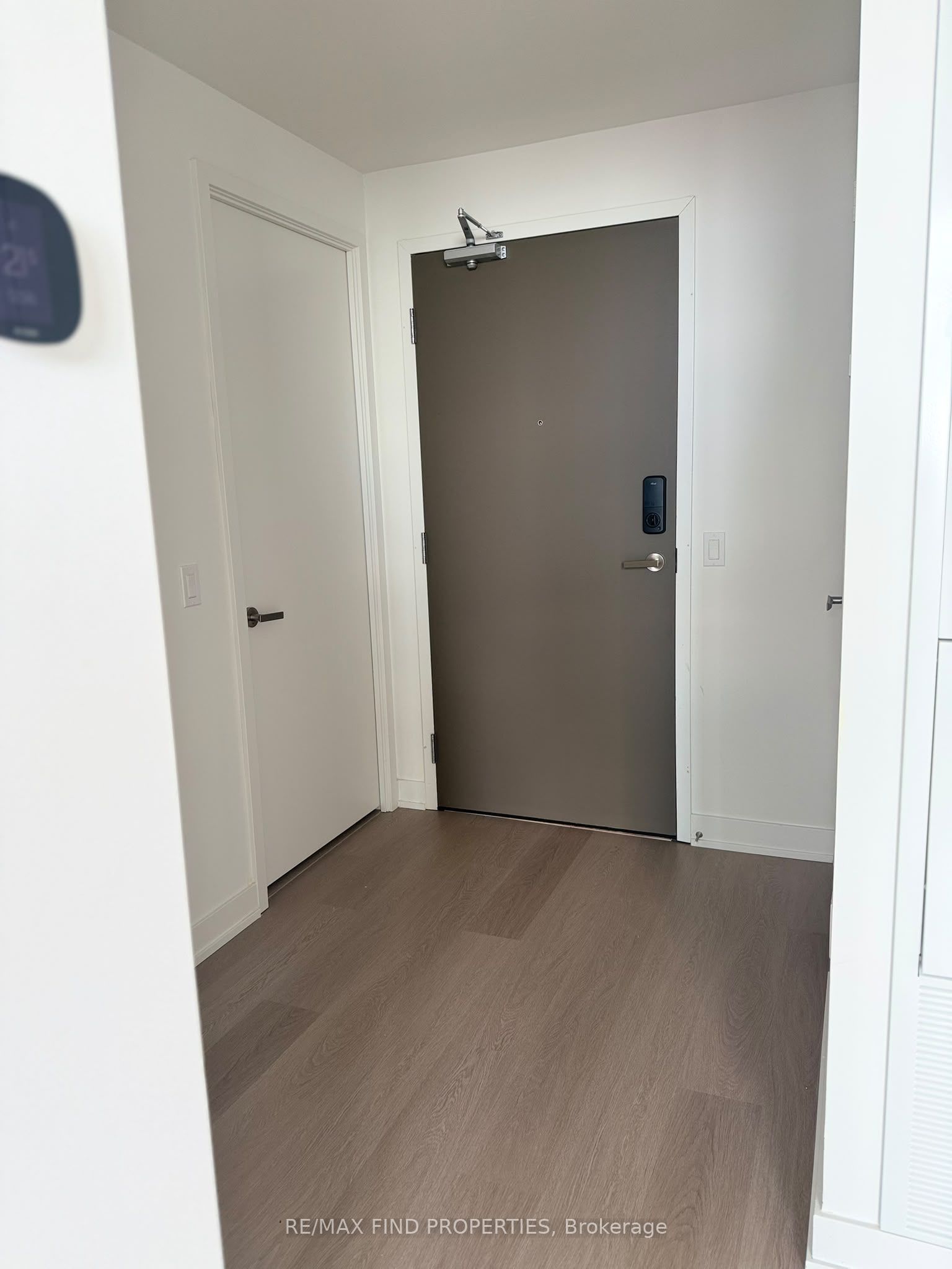 Unit 5203 - 448 Burnhamthorpe Road W, Mississauga 3