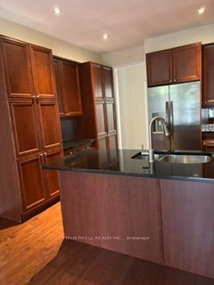 3219 Flagstone Drive, Mississauga 3